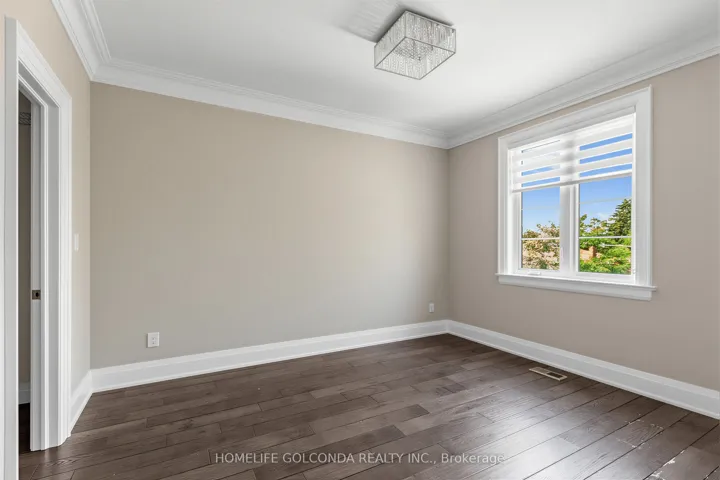 67 Mcadam Avenue, Toronto W04, ON M6A 1S6