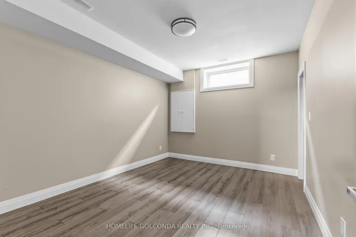 67 Mcadam Avenue, Toronto W04, ON M6A 1S6