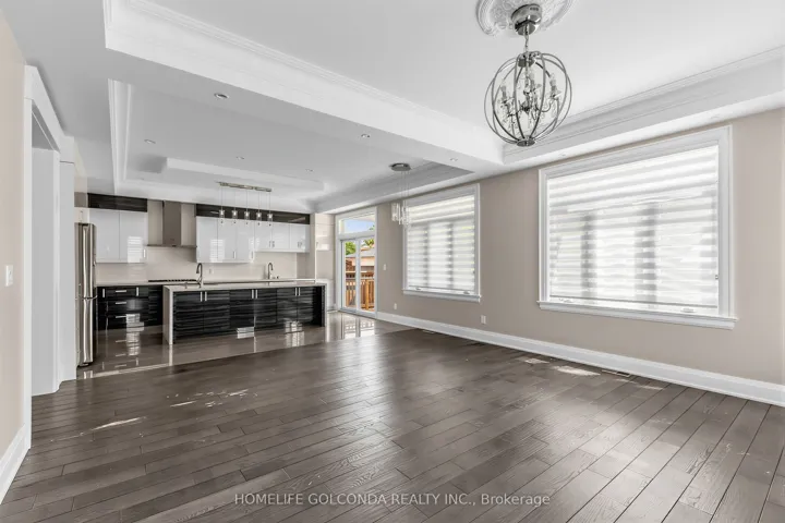 67 Mcadam Avenue, Toronto W04, ON M6A 1S6
