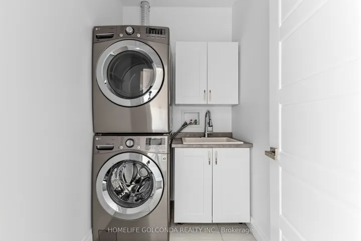 67 Mcadam Avenue, Toronto W04, ON M6A 1S6