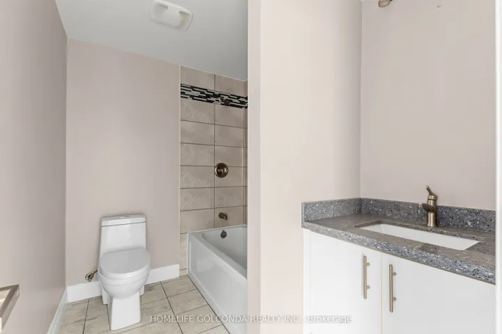 67 Mcadam Avenue, Toronto W04, ON M6A 1S6