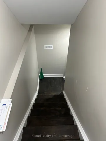 1295 Rose Way W, Milton, ON L9E 1M2