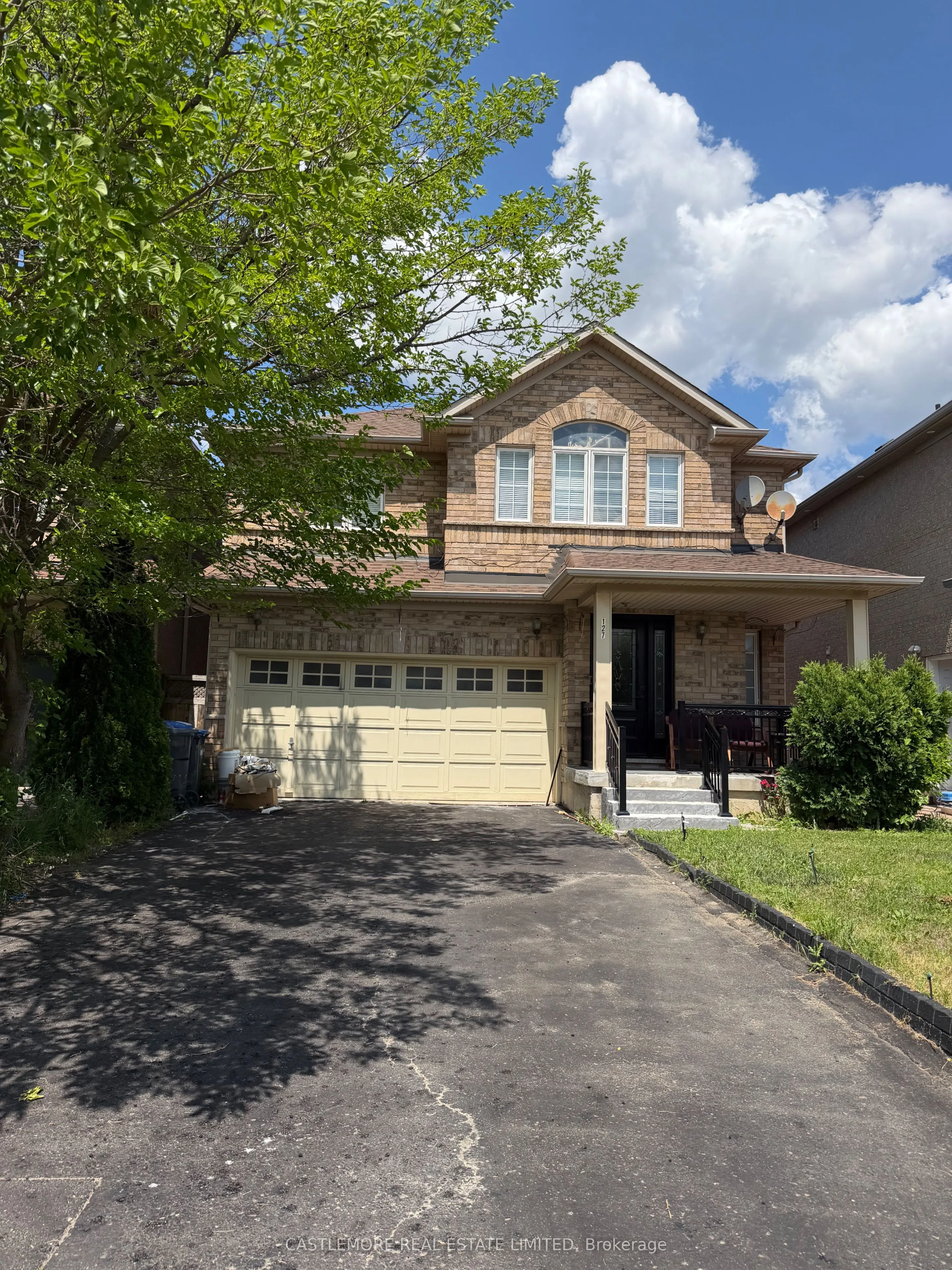 Detached Home For Lease | W13540306