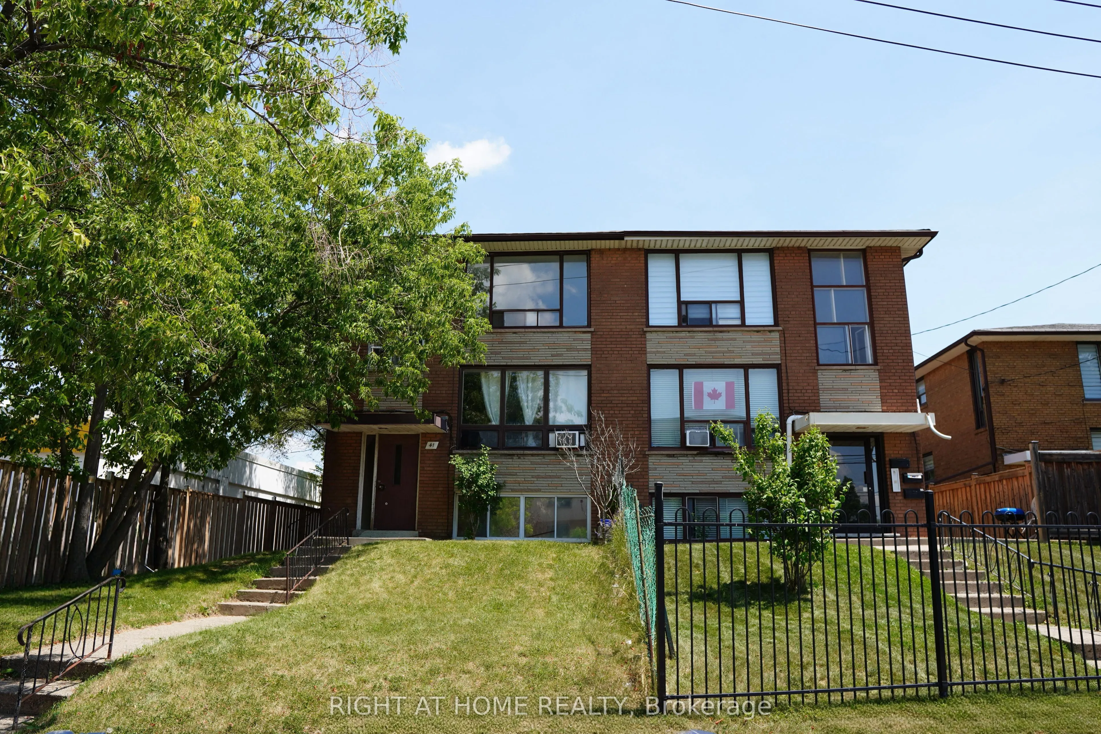 Triplex For Lease | W13540540