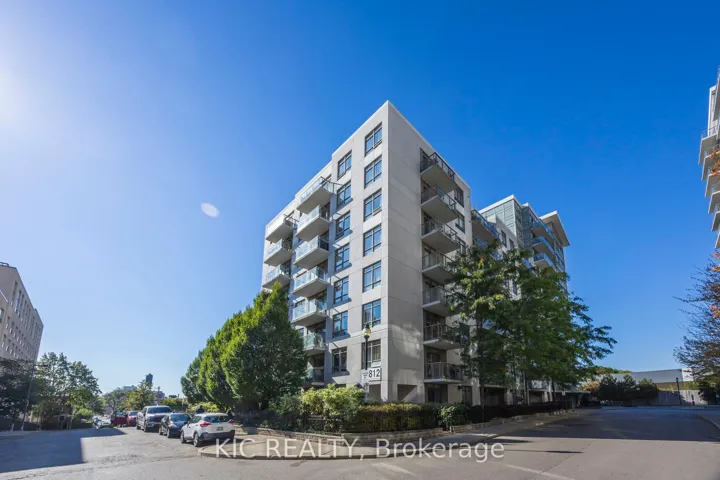 812 Lansdowne Avenue, Toronto W02, ON M6H 4K5