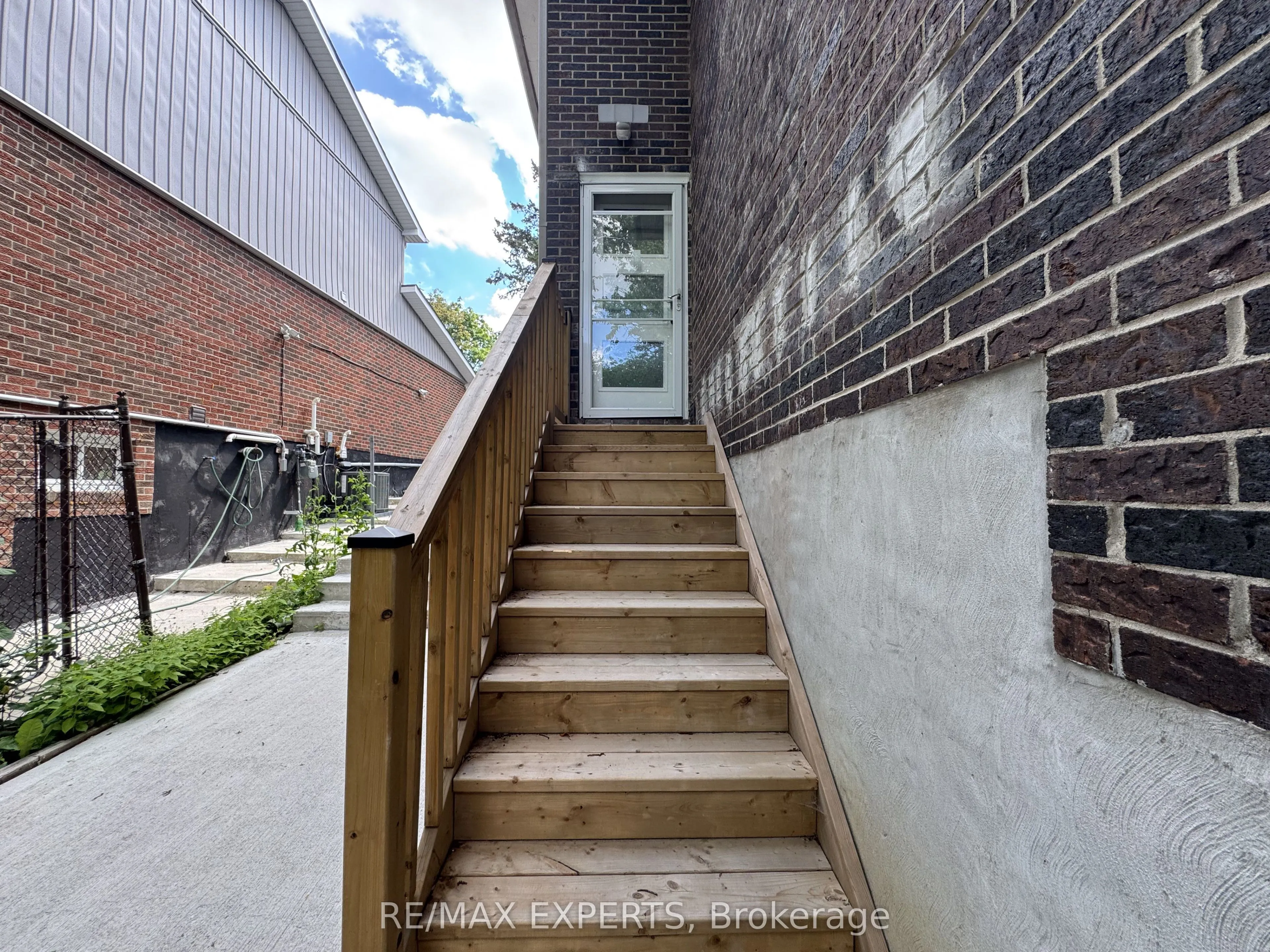 Detached Home For Lease | W13541850
