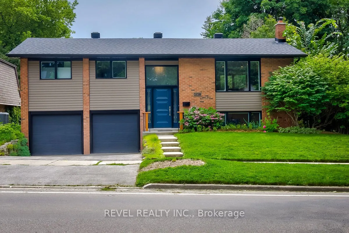 Detached Home For Sale | W13543142