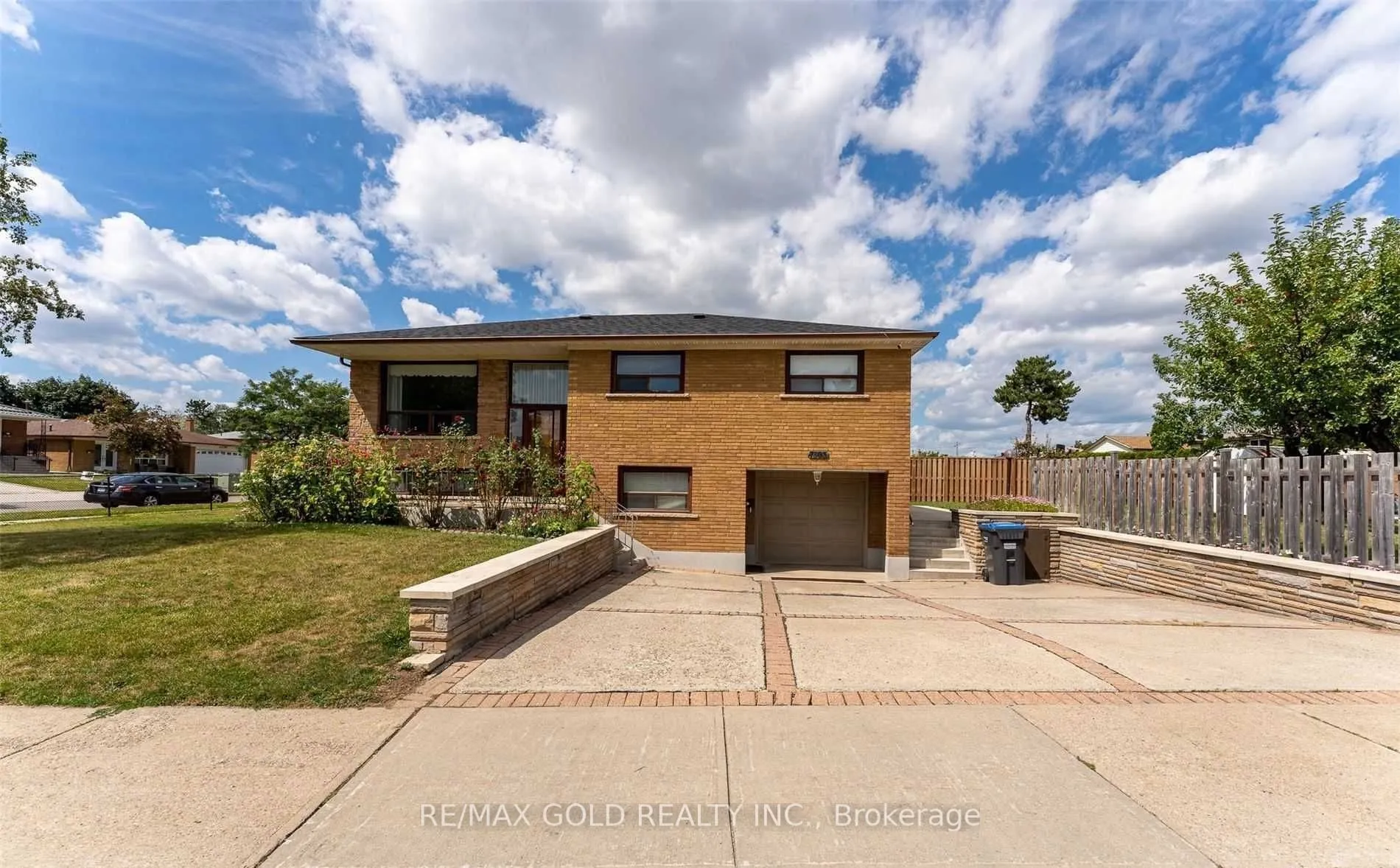 Detached Home For Sale | W13546628