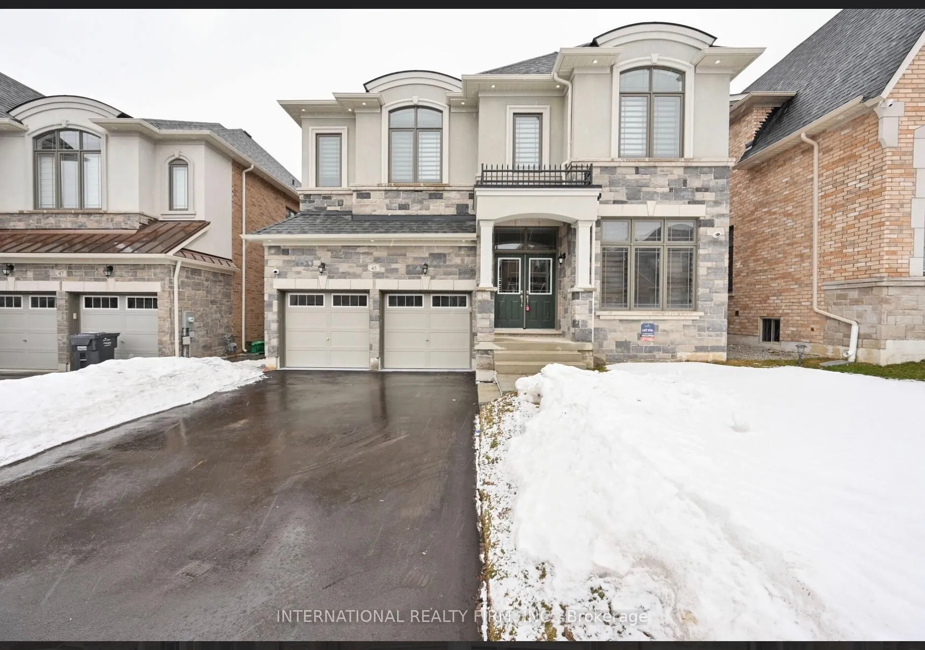 Detached Home For Lease | W13546874
