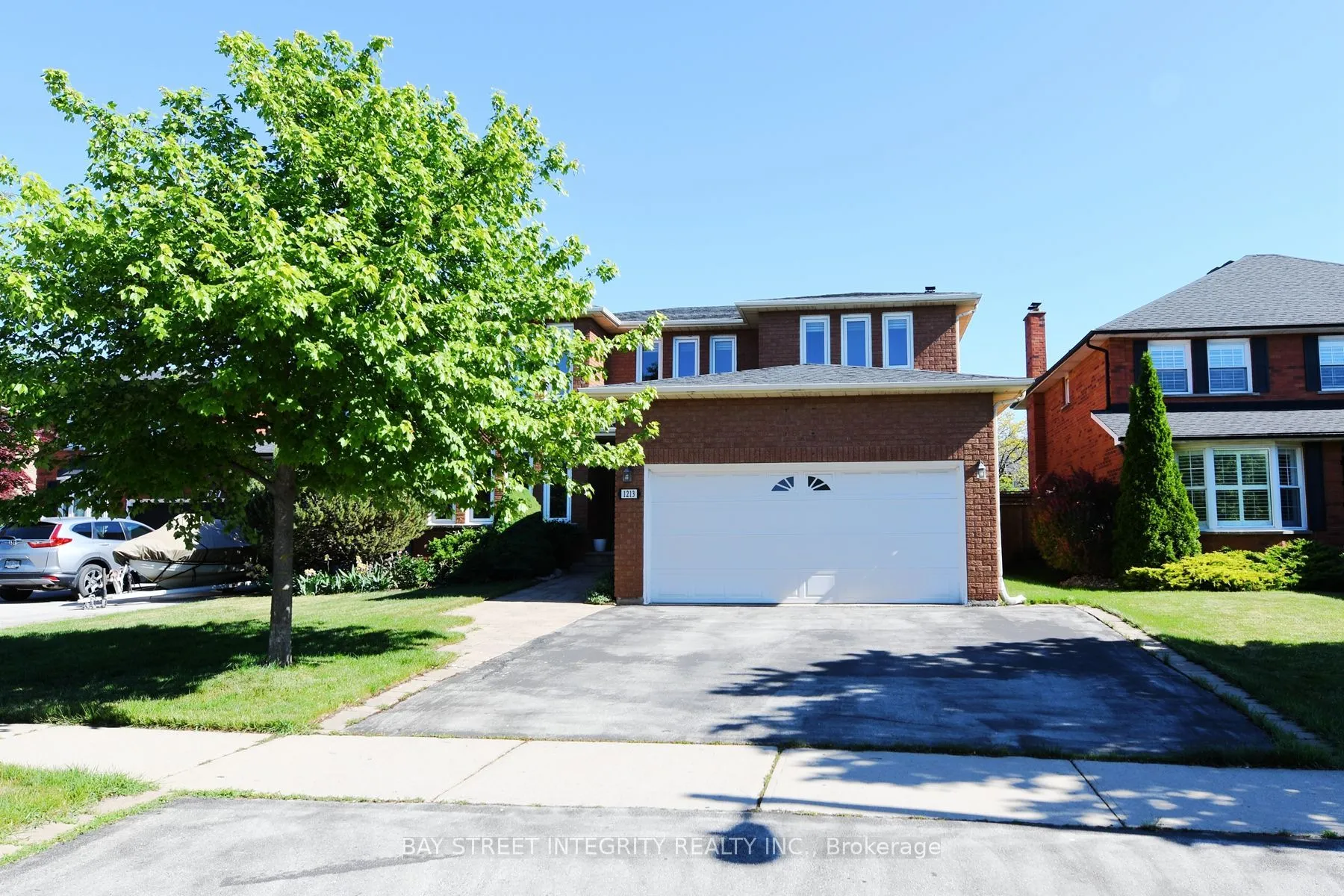 Detached Home For Lease | W13547368