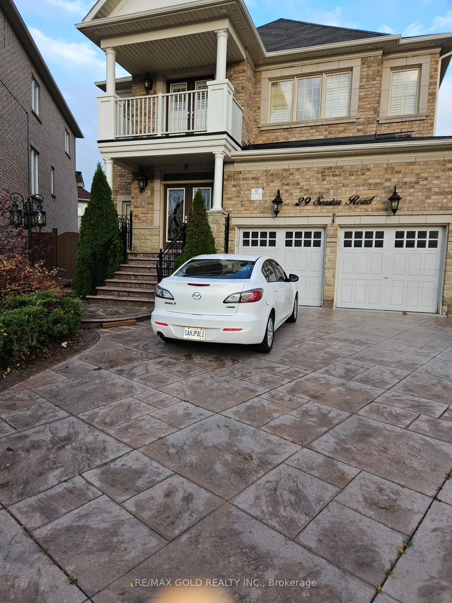 Detached Home For Lease | W13548192