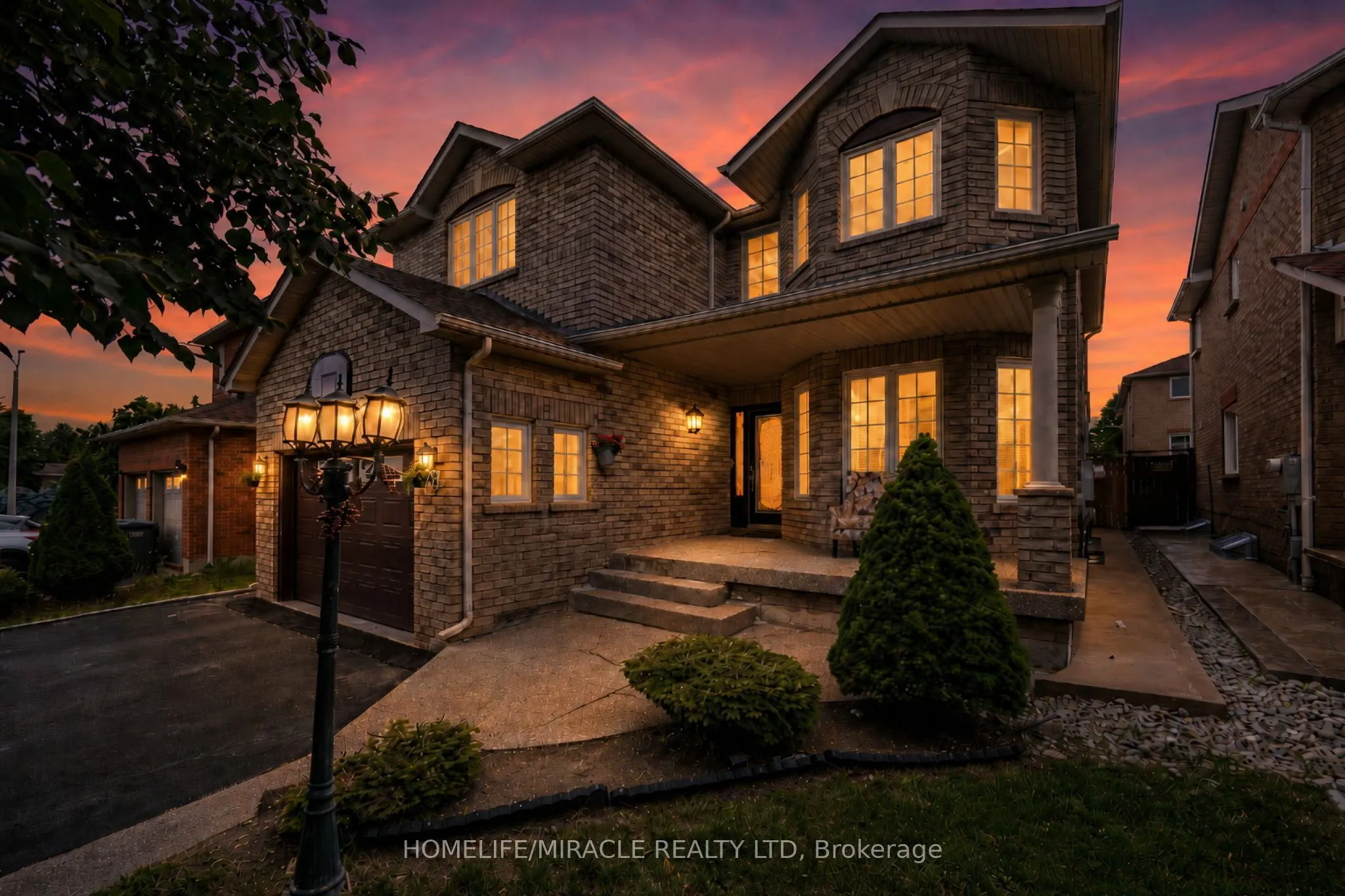 Detached Home For Sale | W13548202
