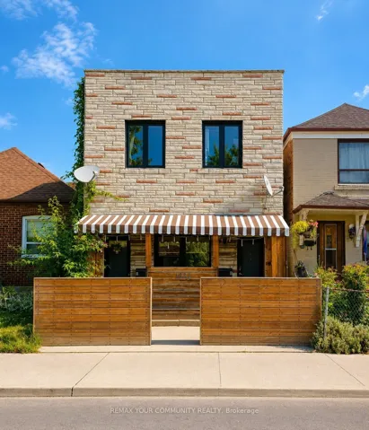 1623 Keele Street, Toronto W03, ON M6M 3V8
