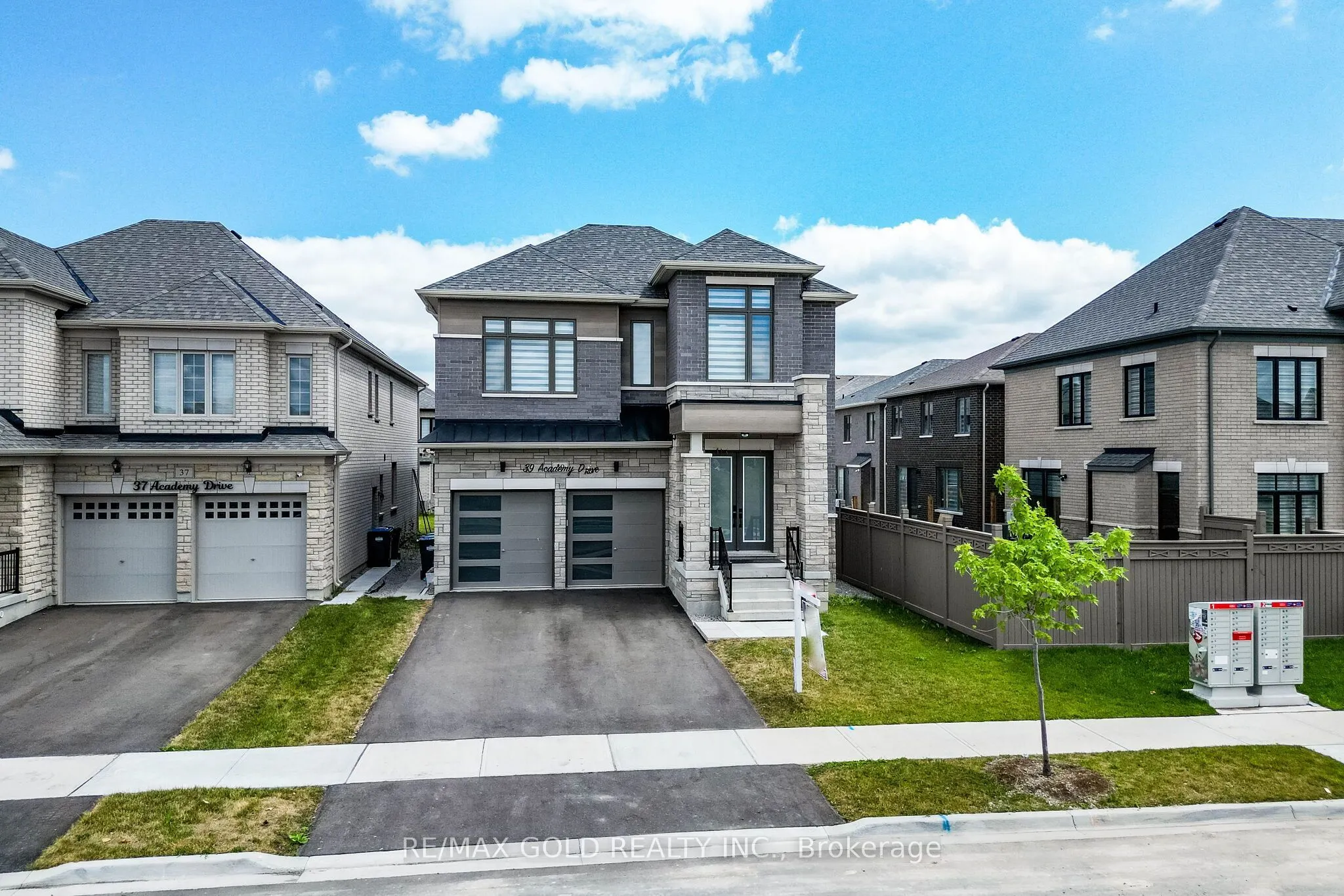 Detached Home For Sale | W13549888