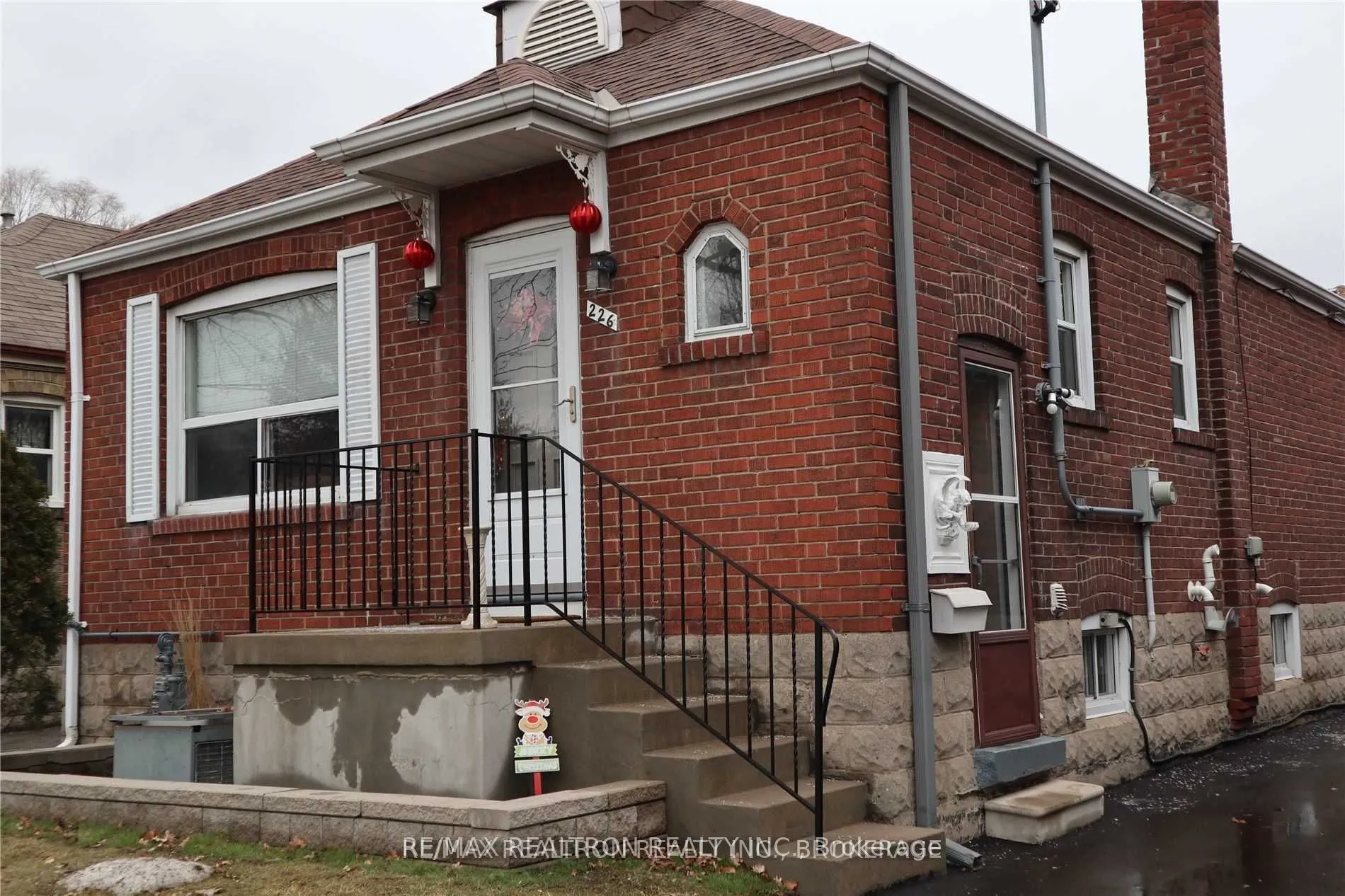 Detached Home For Lease | W13550364