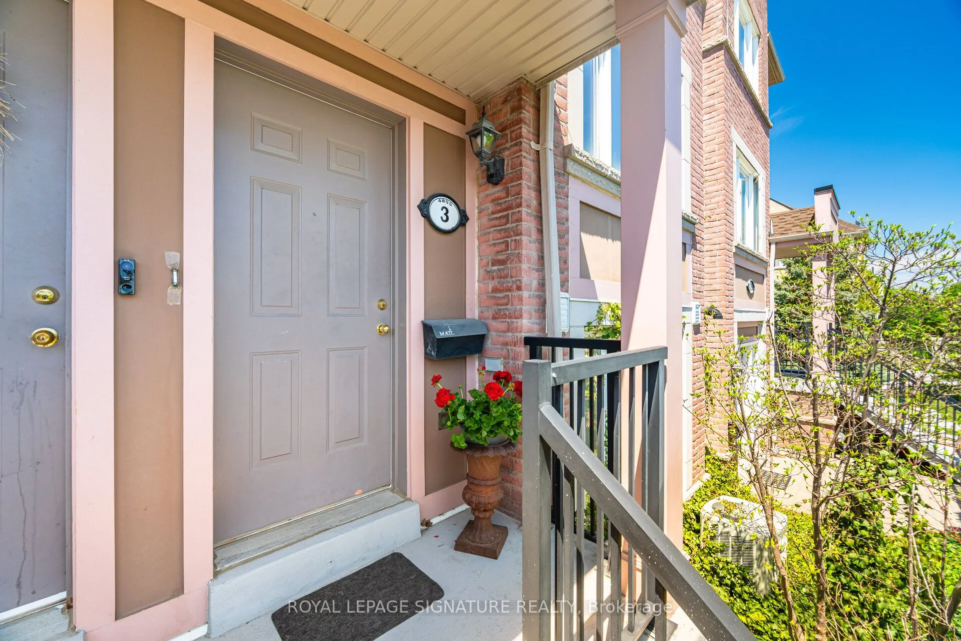 Property For Sale | W13551102