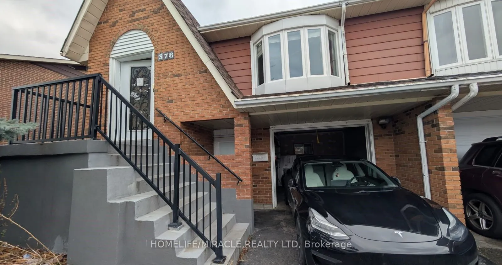 Semi-Detached Home For Lease | W13551458