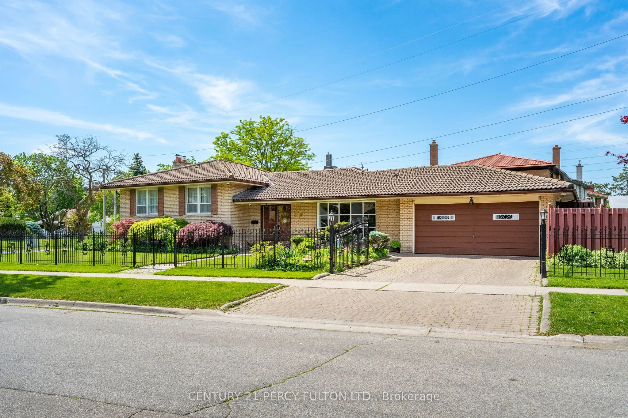 Detached Home For Sale | W13551758