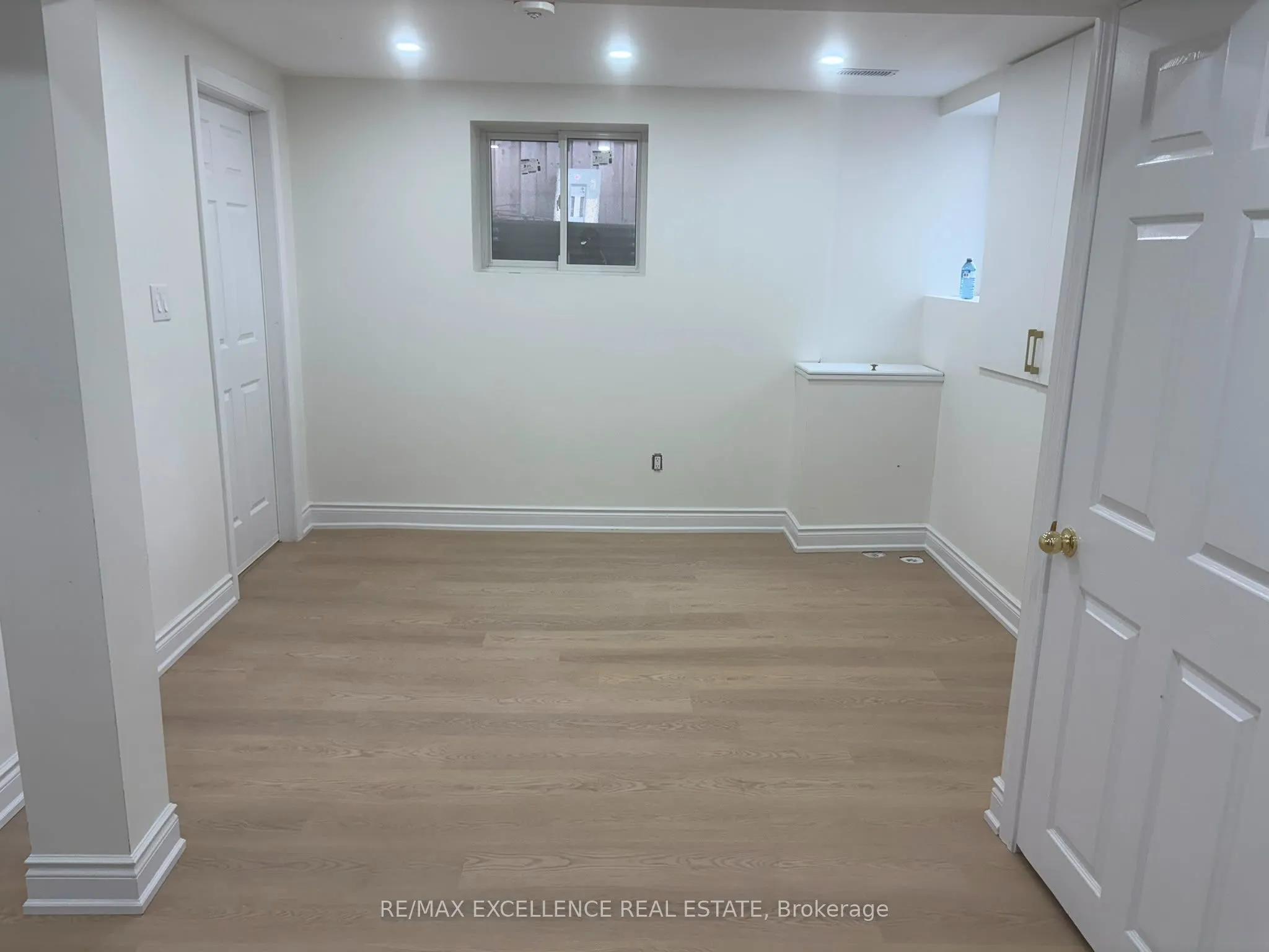 Semi-Detached Home For Lease | W13552986