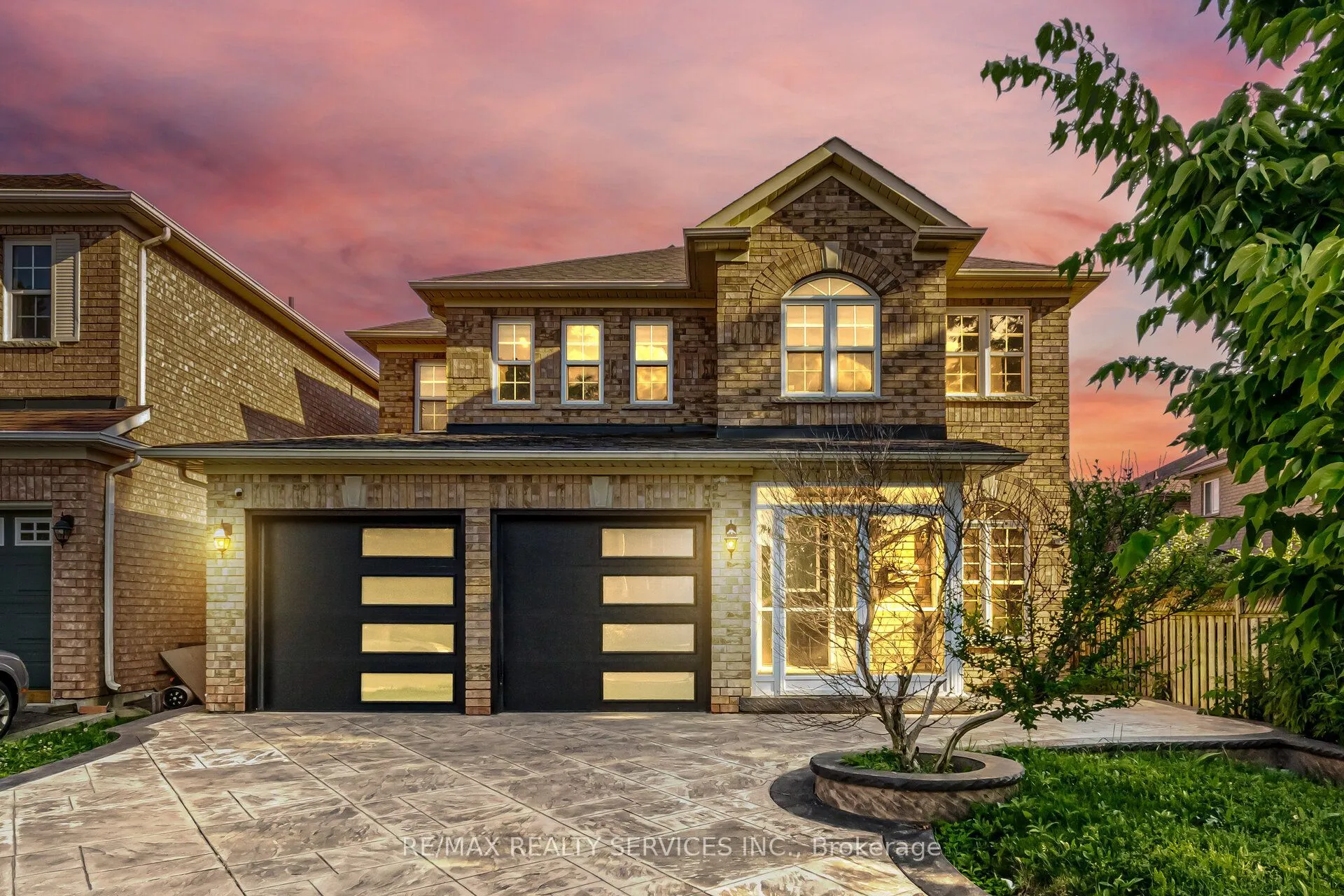 Detached Home For Sale | W13553322
