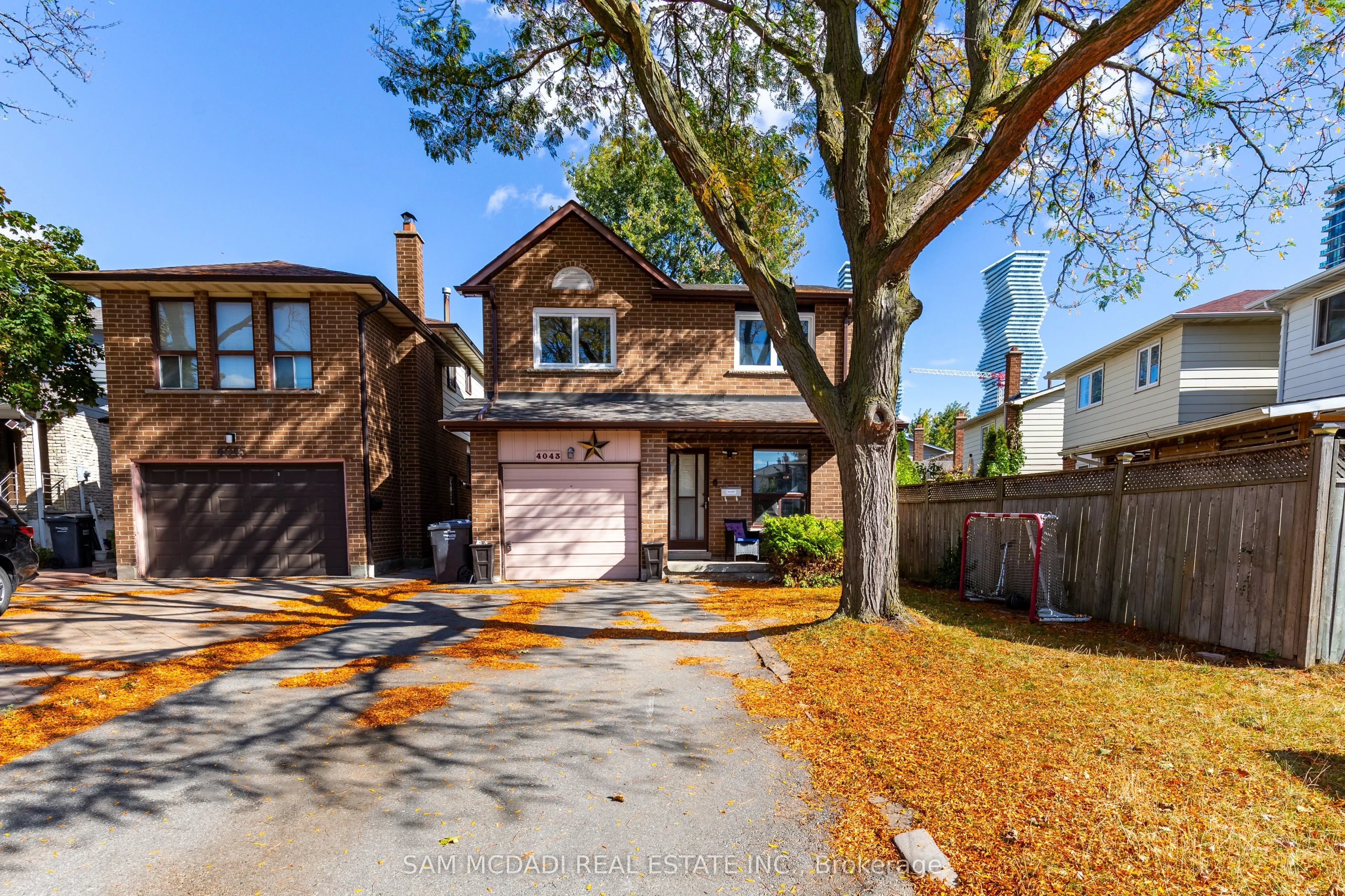 Detached Home For Lease | W13553334