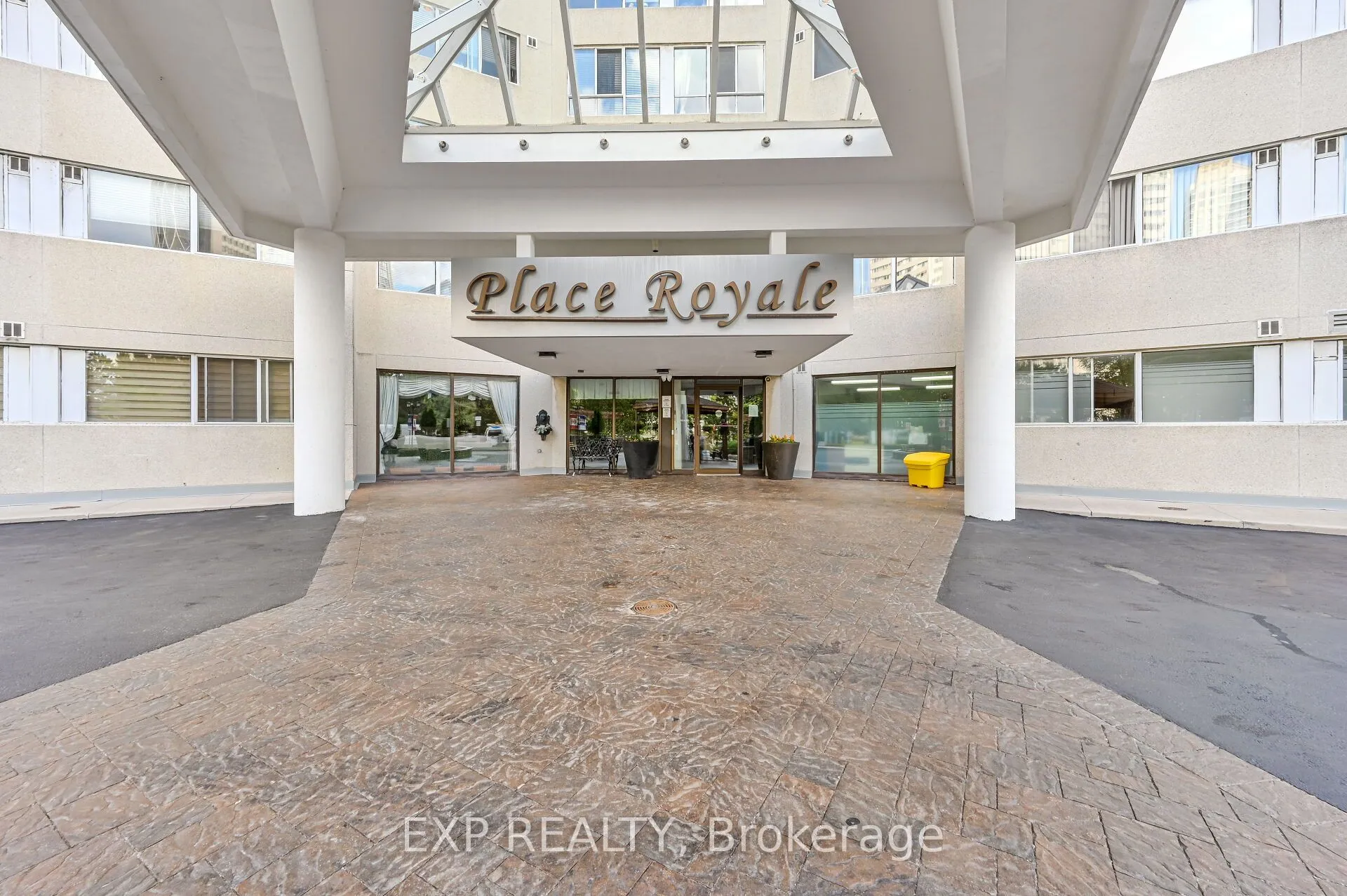 Property For Lease | W13553676