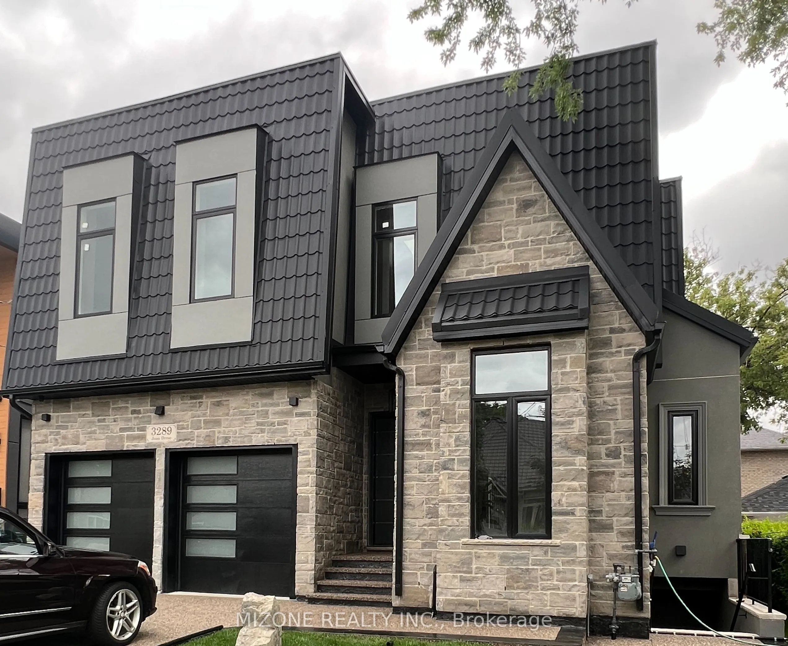 Detached Home For Sale | W13553710