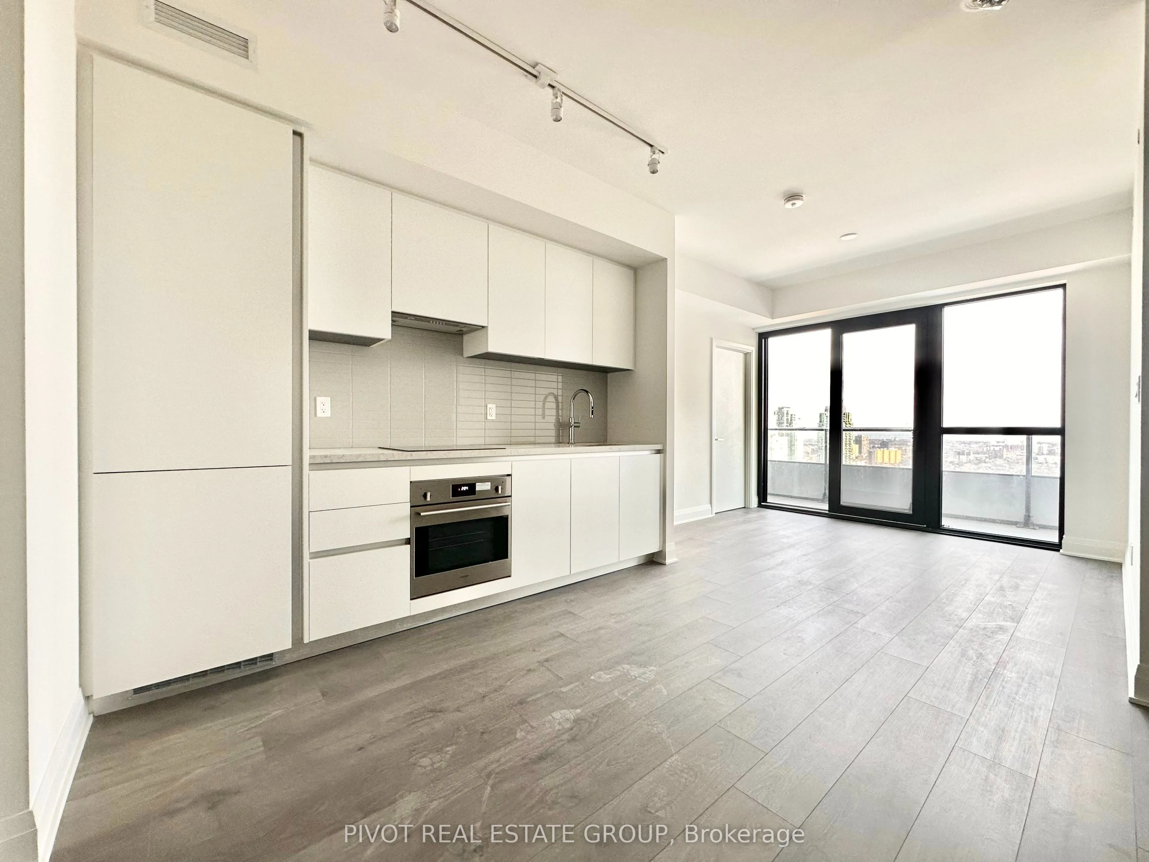 Property For Lease | W13554322