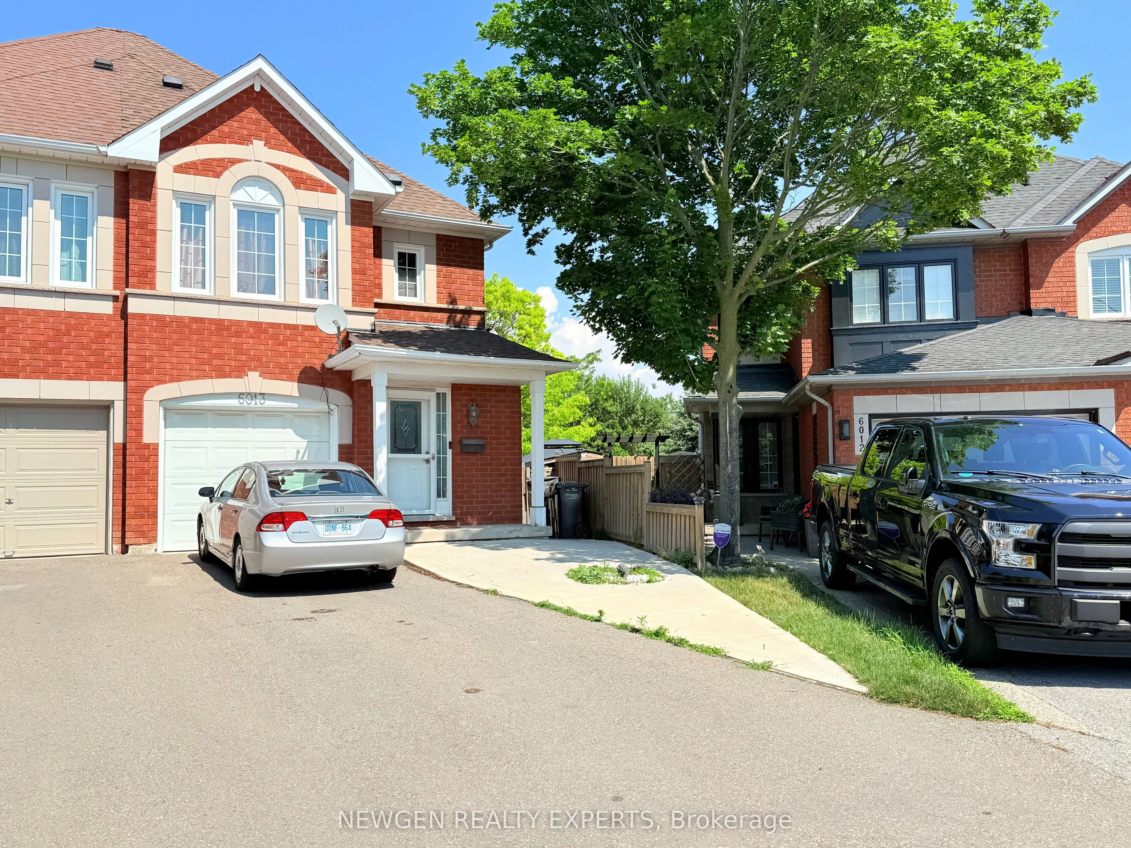 Semi-Detached Home For Lease | W13554560