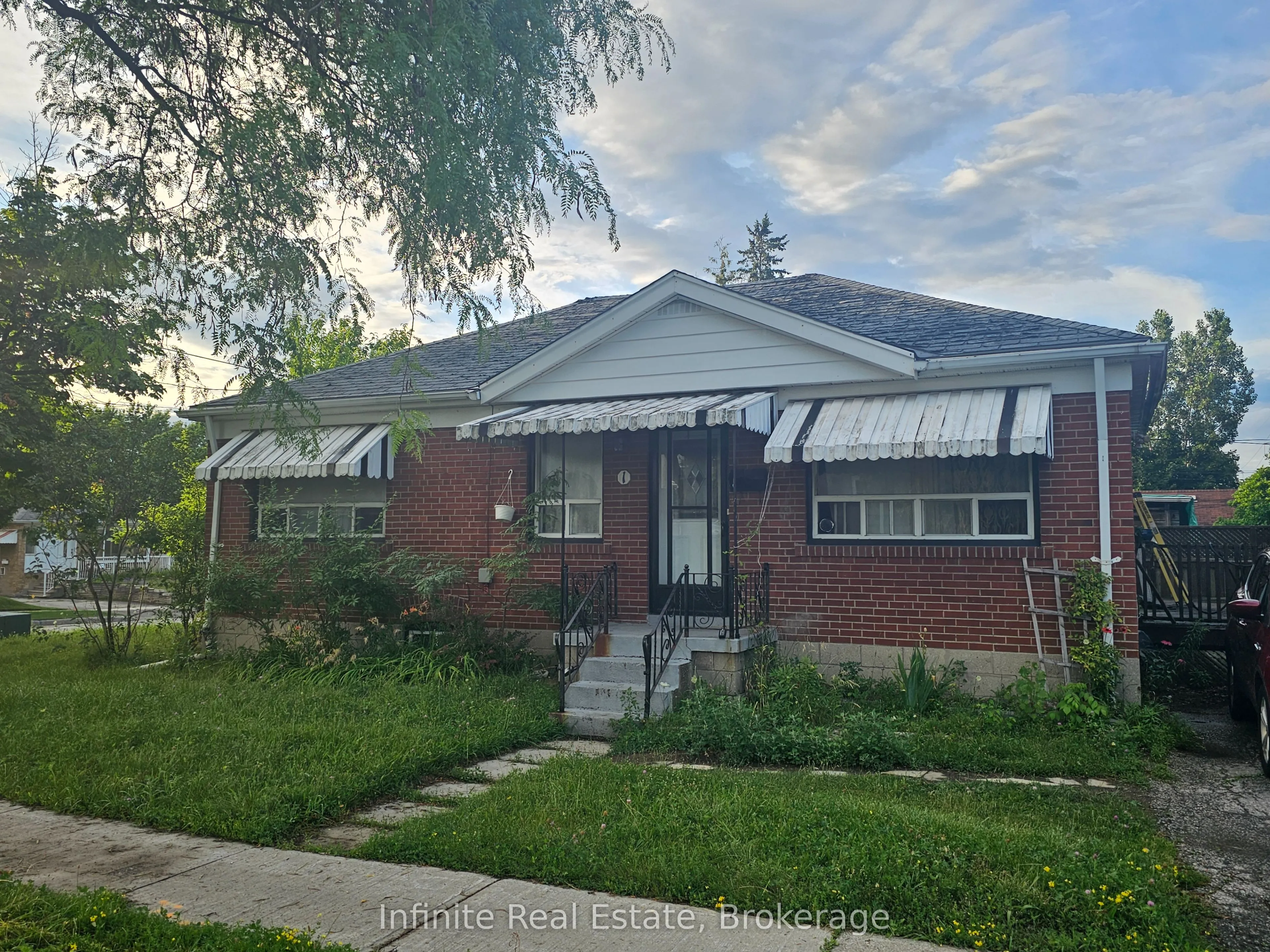 Detached Home For Lease | W13557290