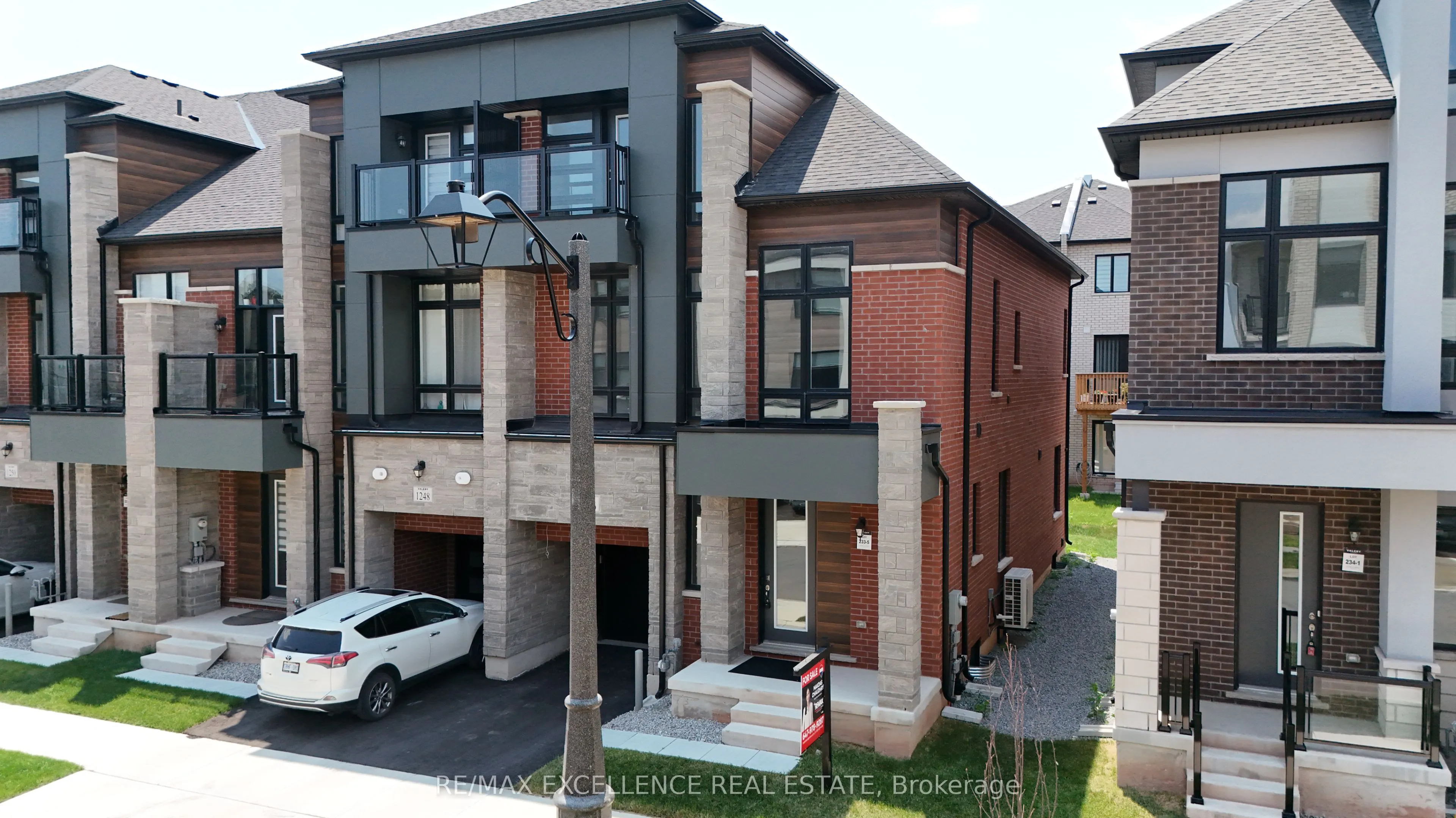 Property For Sale | W13557572