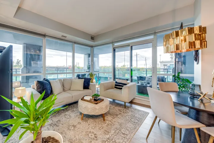 16 Brookers Lane, Toronto W06, ON M8V 0A5