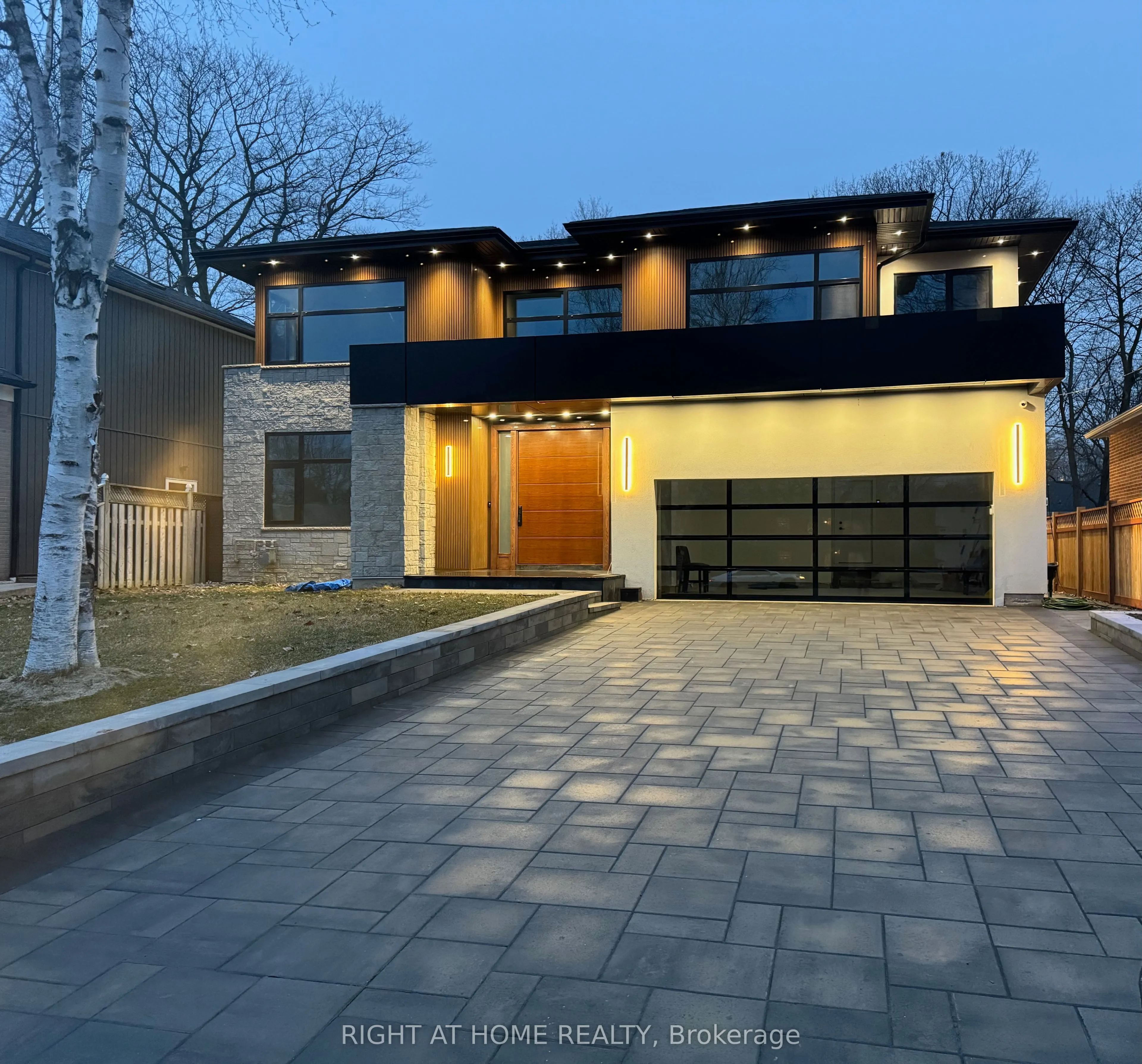 Detached Home For Lease | W13557858