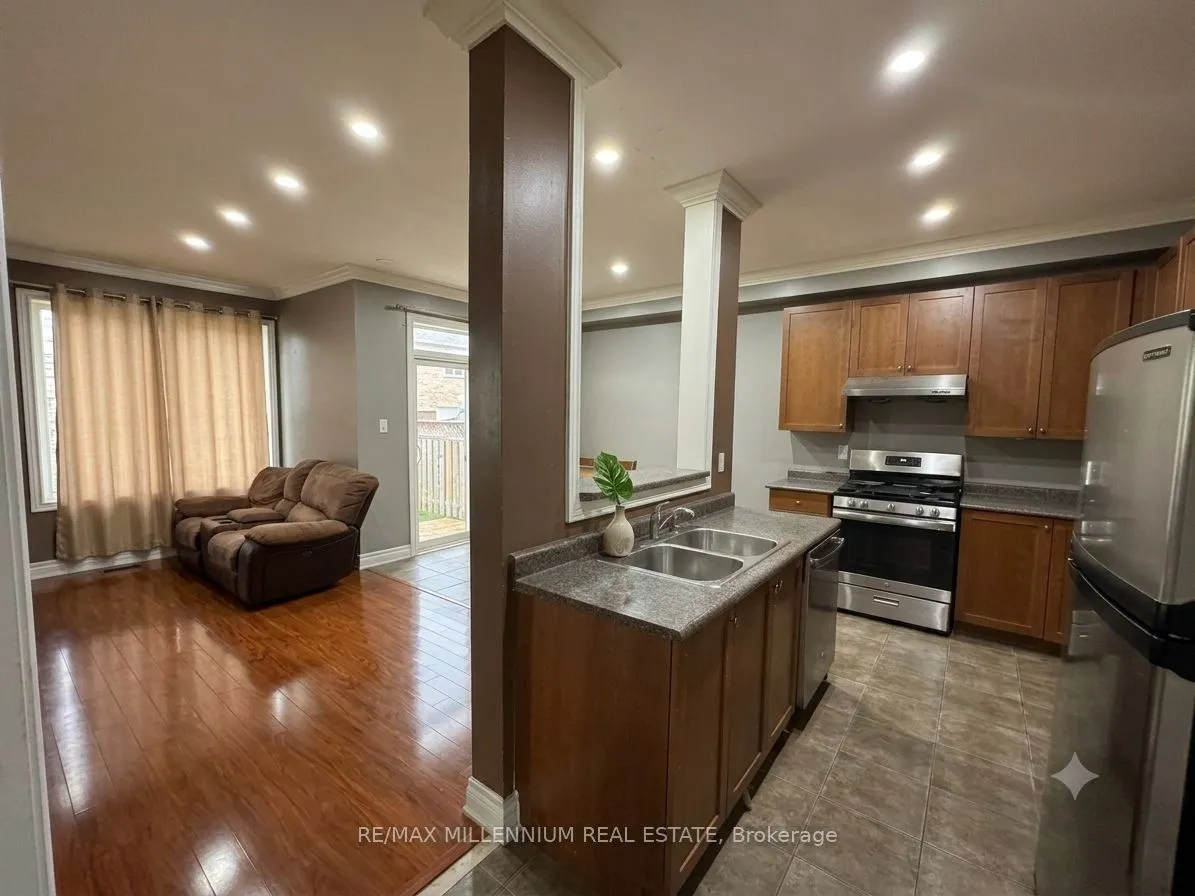 Detached Home For Lease | W13557956