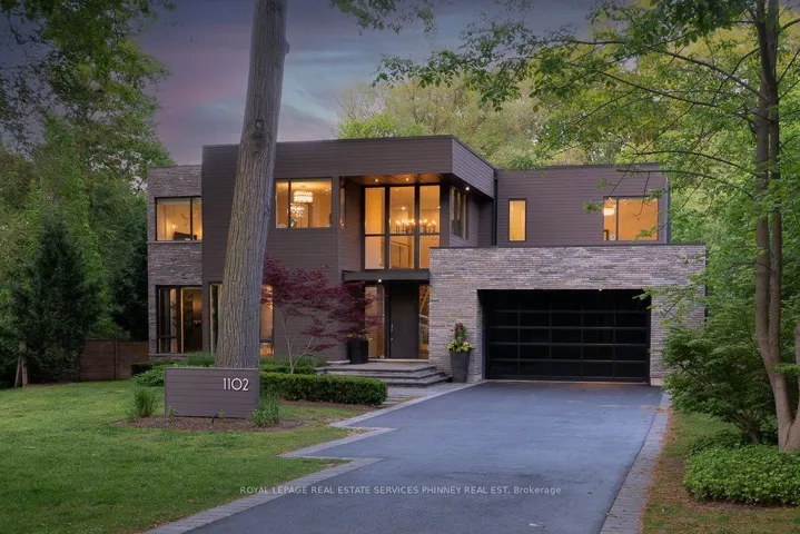 1102 Crestview Street, Oakville, ON L6J 2C6