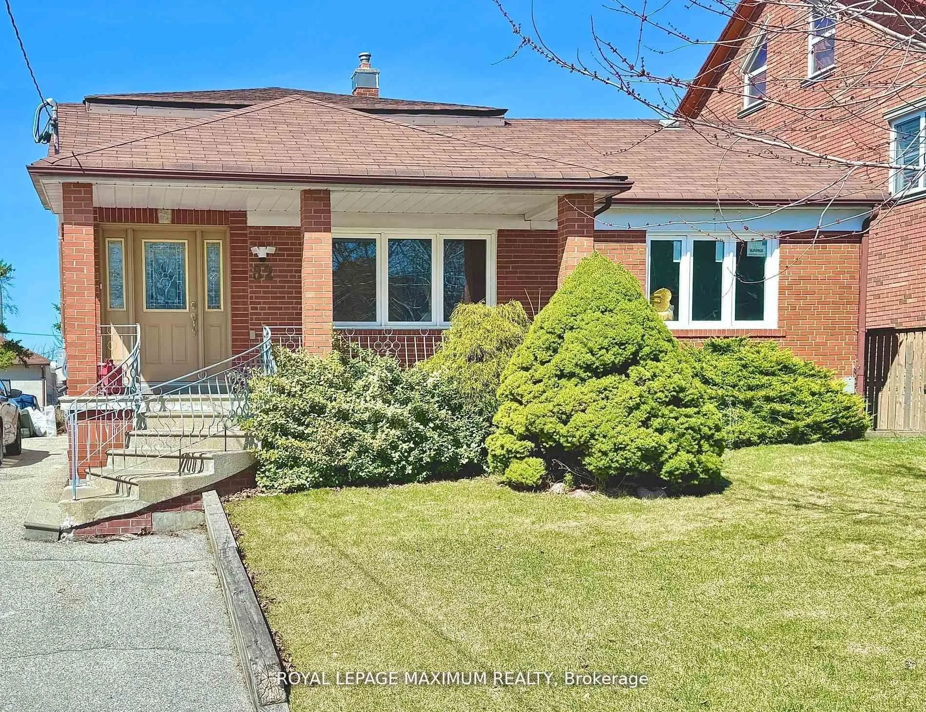 Detached Home For Lease | W13558822