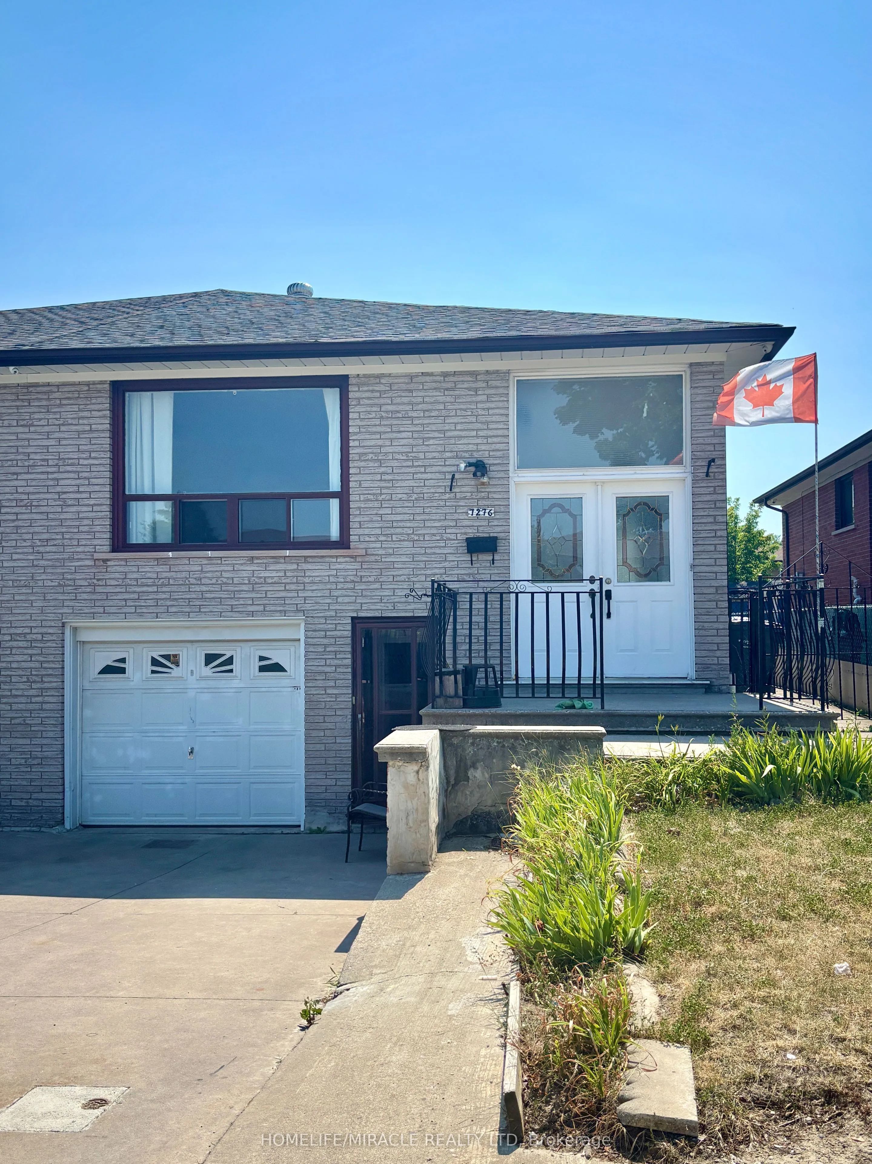 Semi-Detached Home For Lease | W13559170