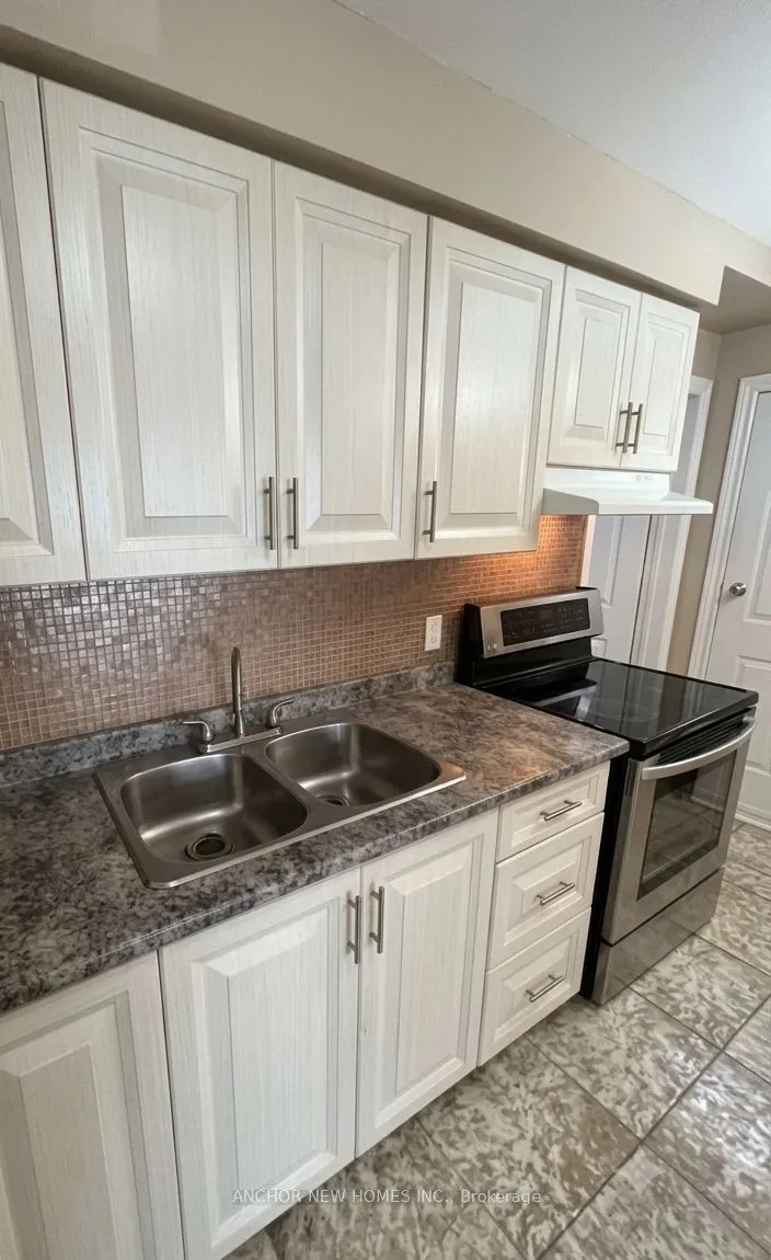 Property For Lease | W13559232