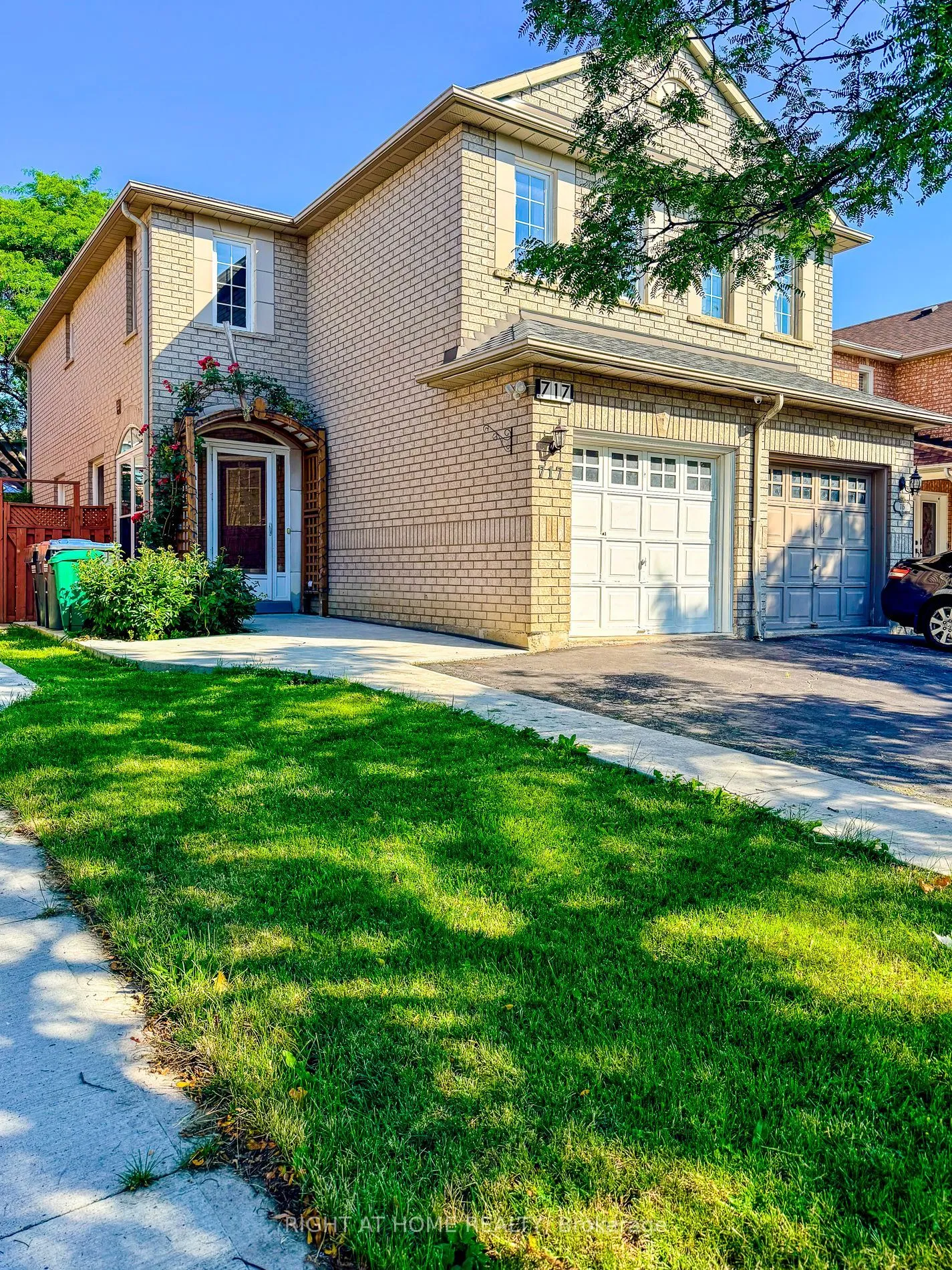 Semi-Detached Home For Lease | W13559300