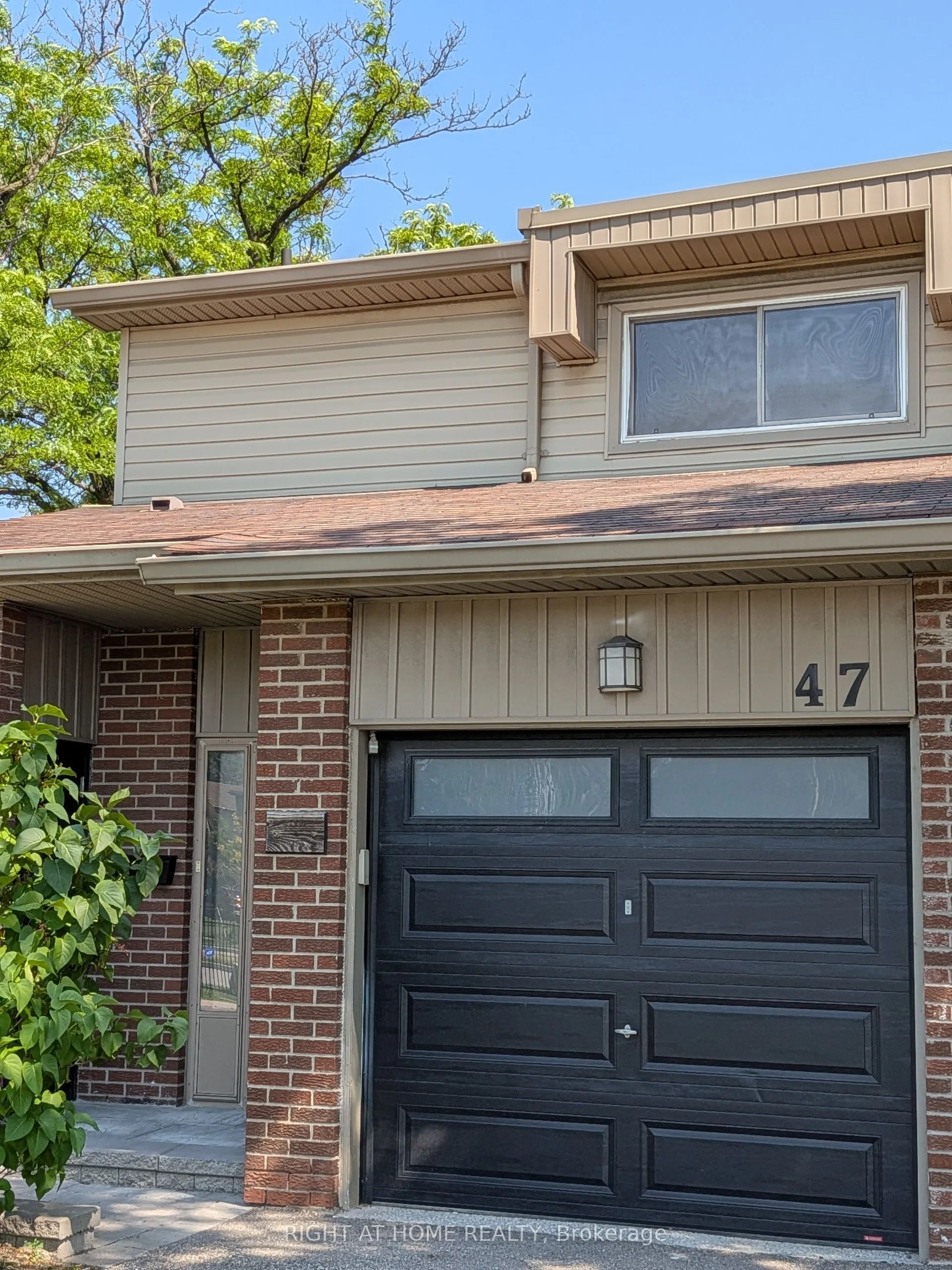 Property For Lease | W13559382