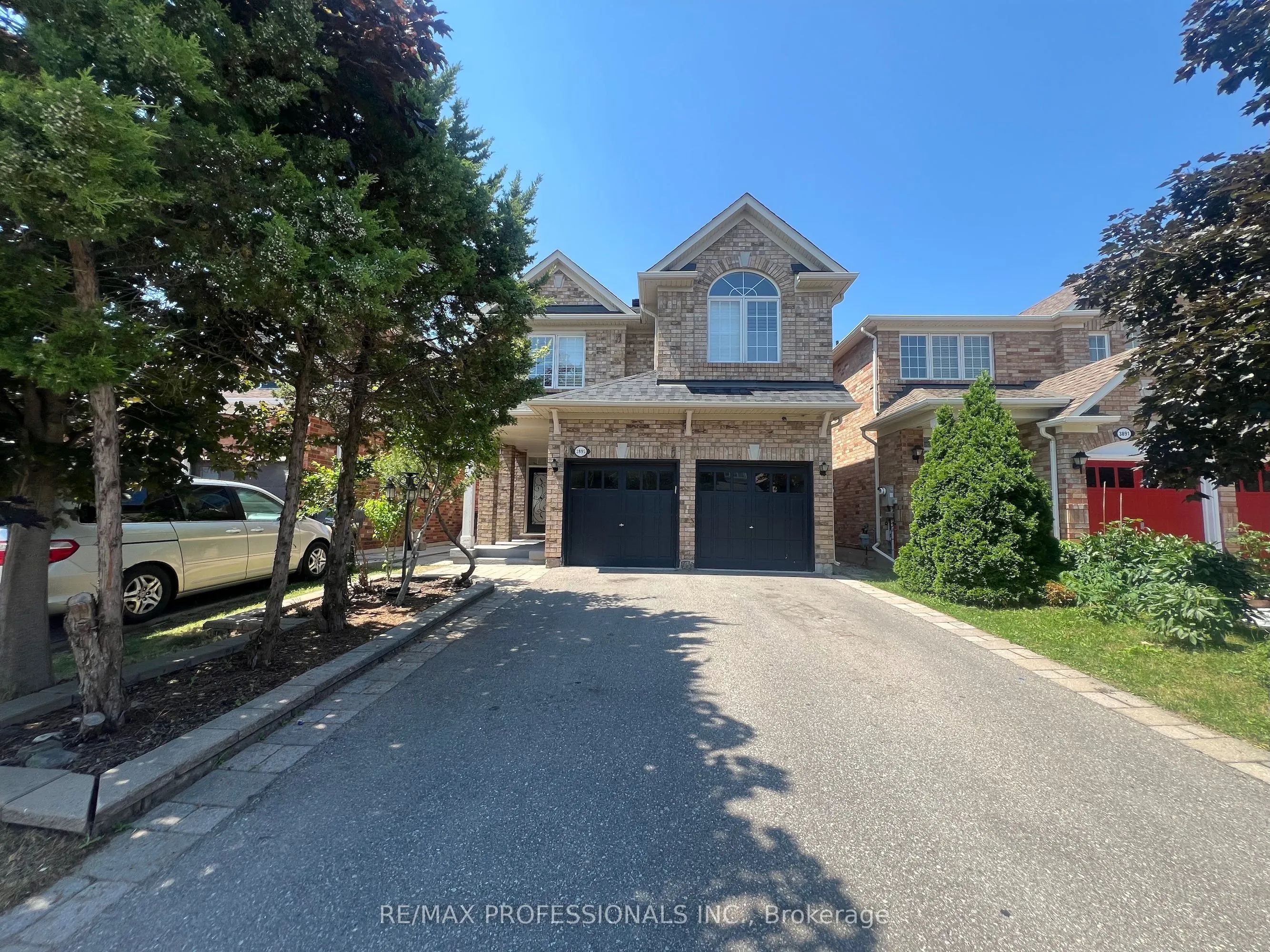 Detached Home For Lease | W13559794