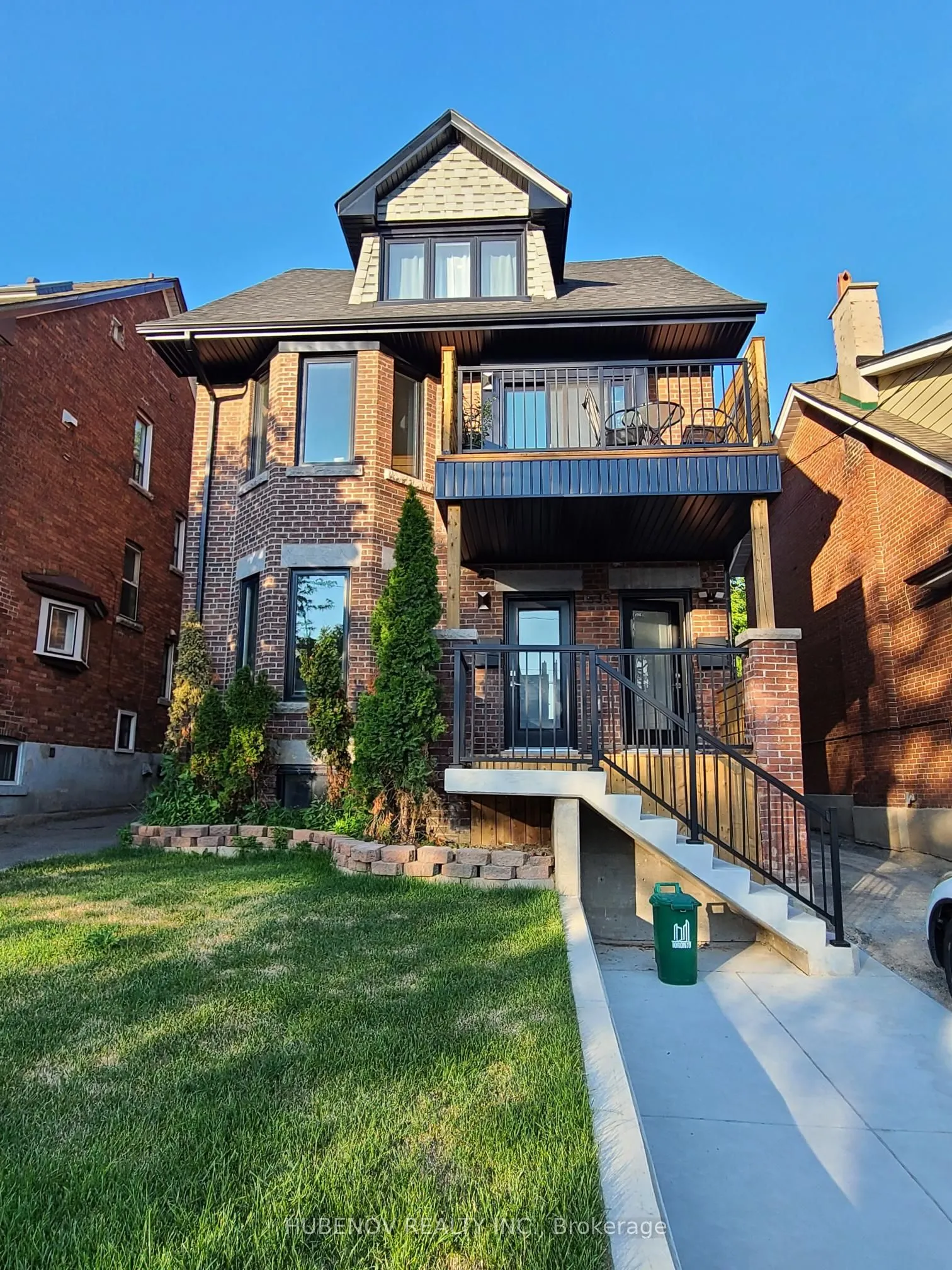 Triplex For Sale | W13564560