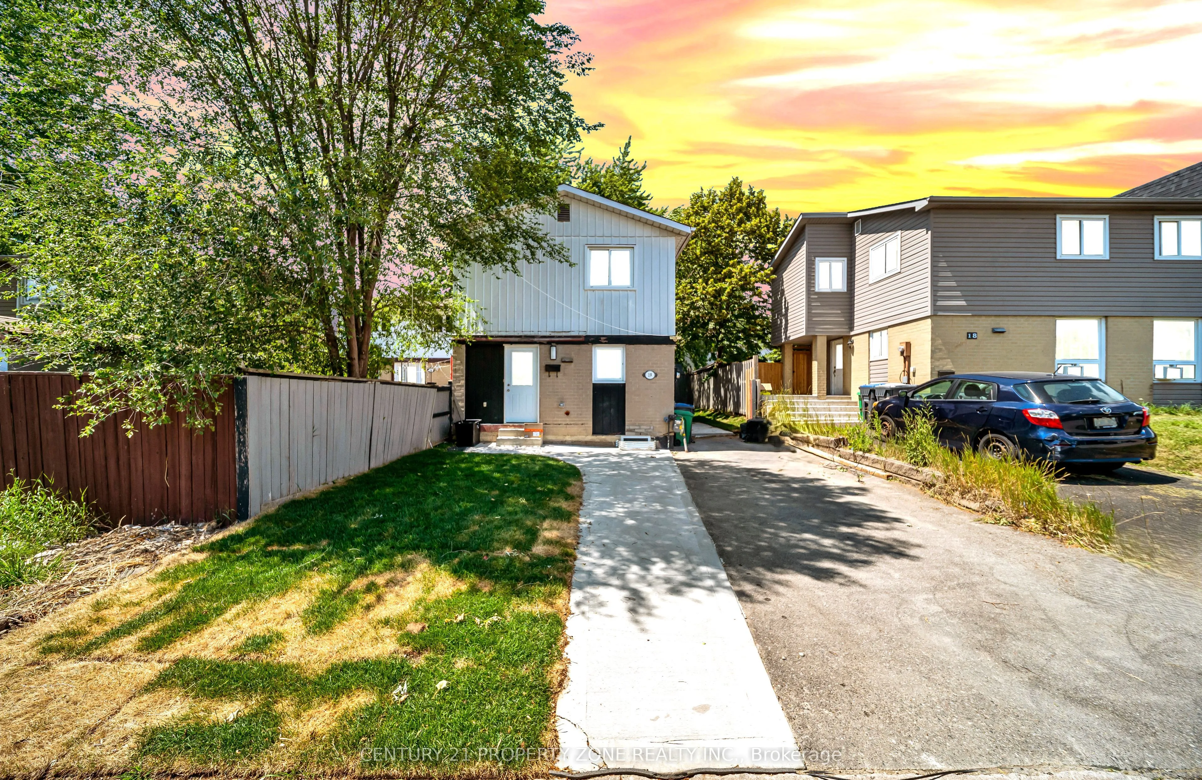 Detached Home For Sale | W13567202