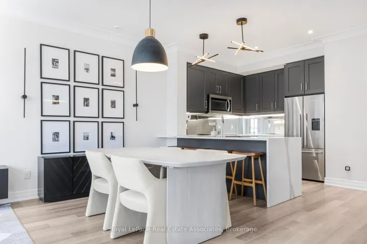 657 Cricklewood Drive 524, Mississauga, ON L5G 0B8