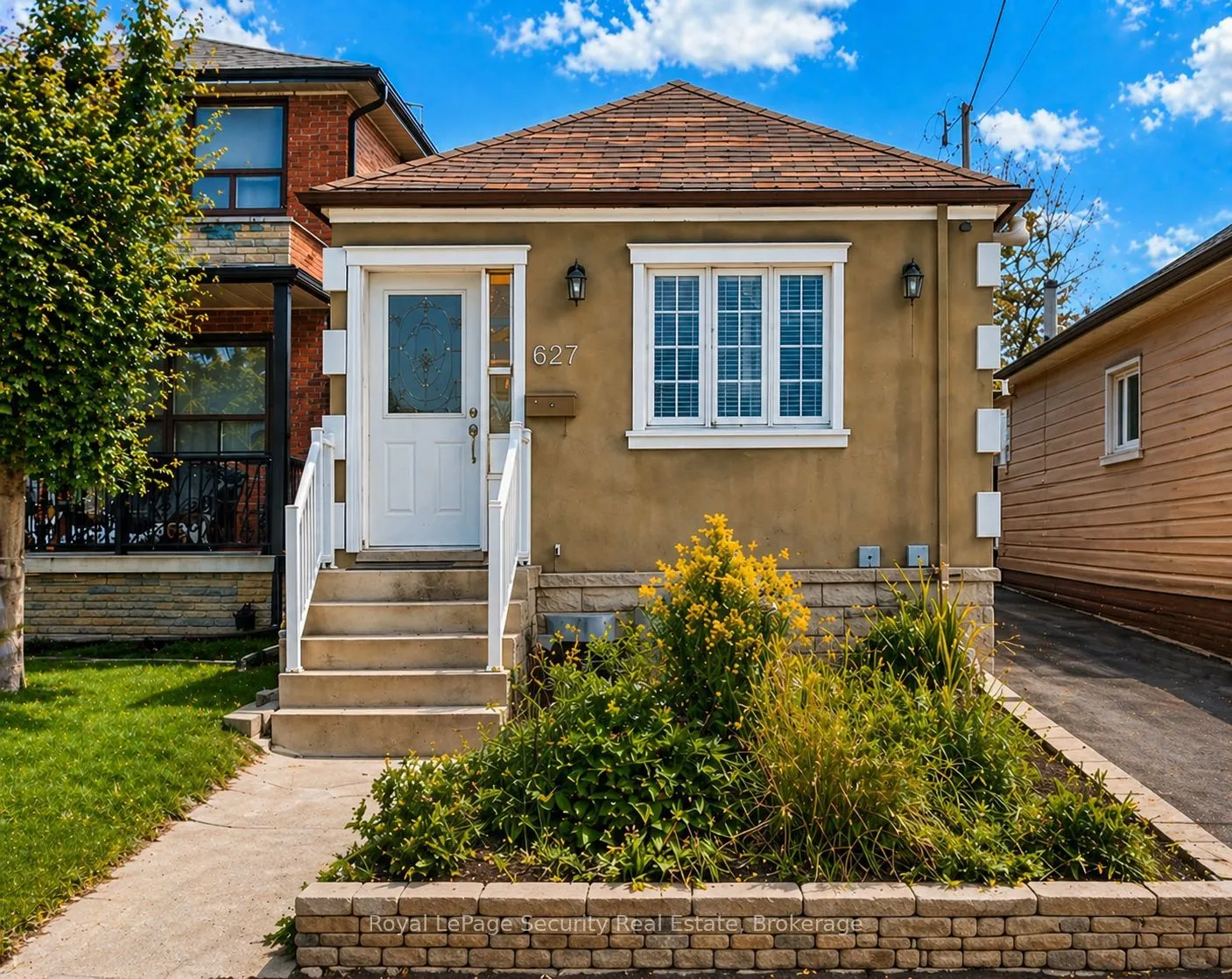 Detached Home For Sale | W13570664