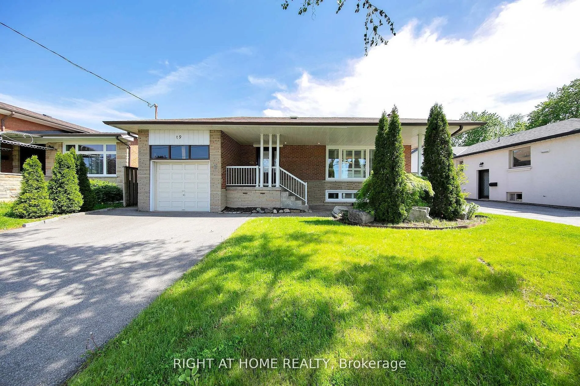 Detached Home For Lease | W13570848
