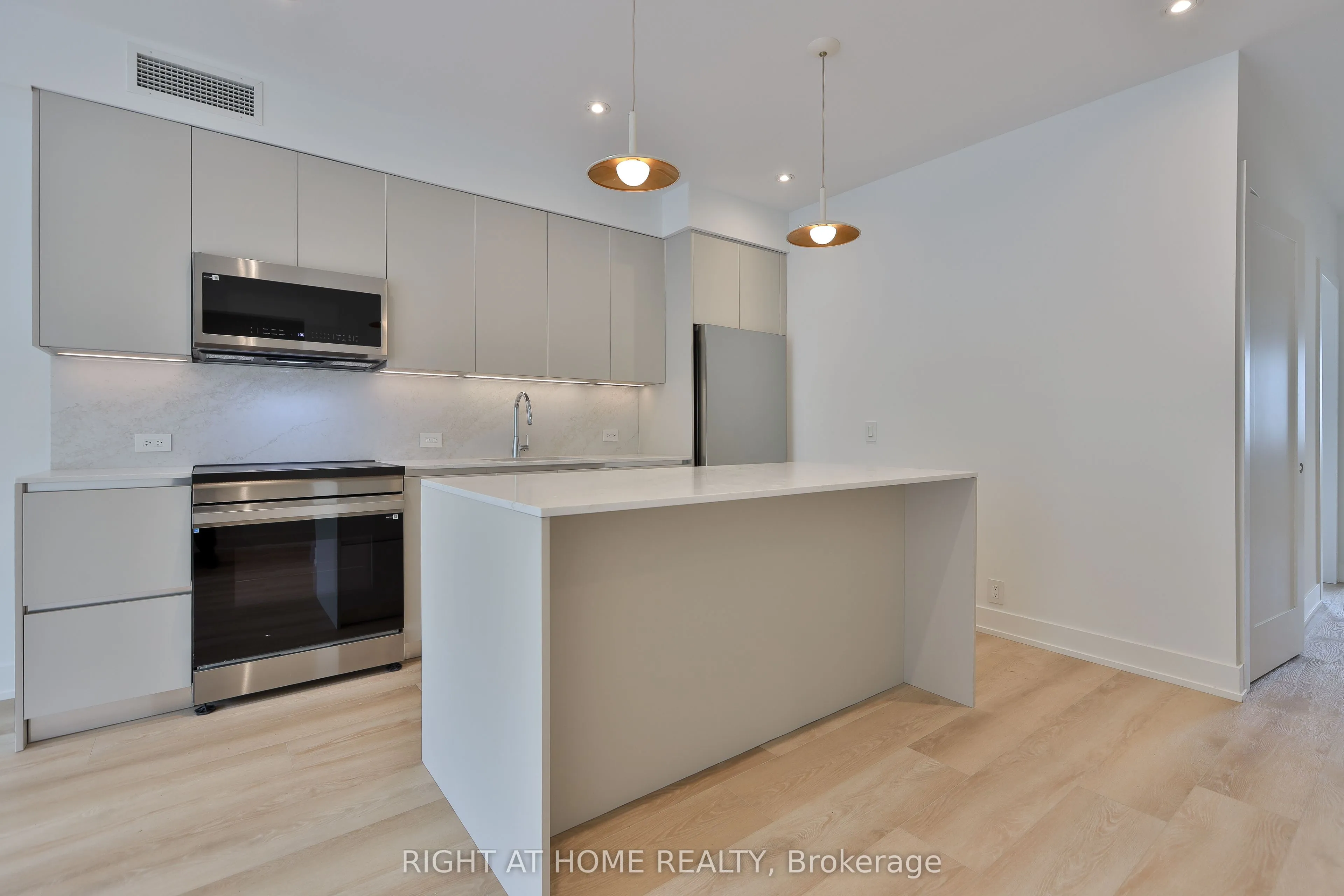 Detached Home For Lease | W13578210