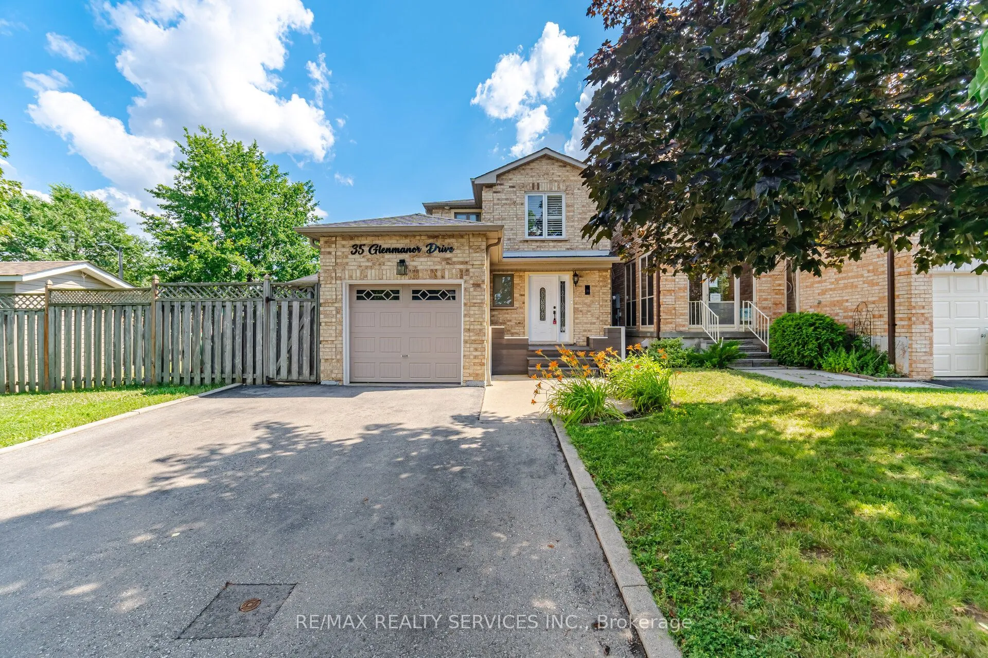 Detached Home For Sale | W13581800