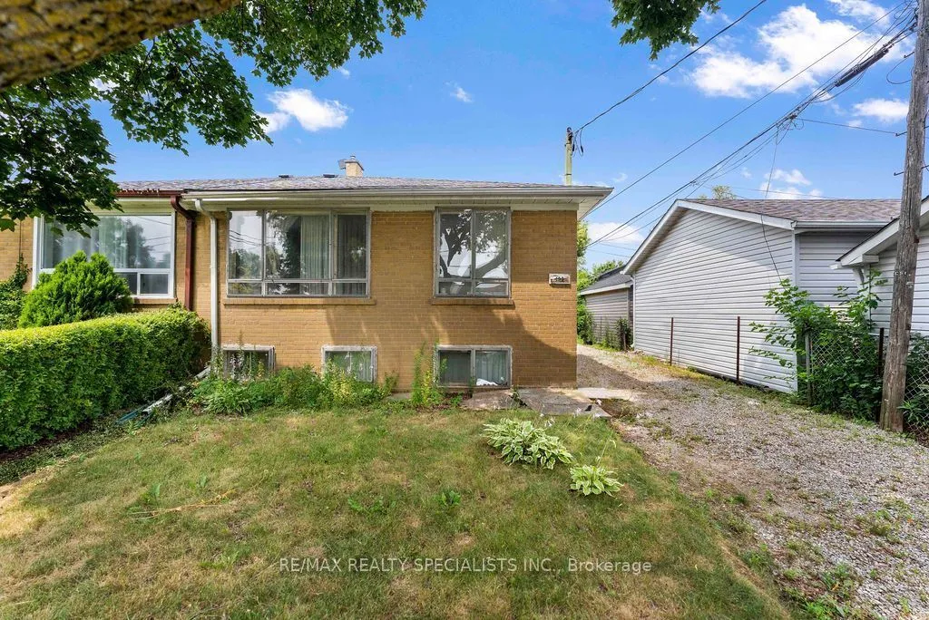 Semi-Detached Home For Sale | W13585404