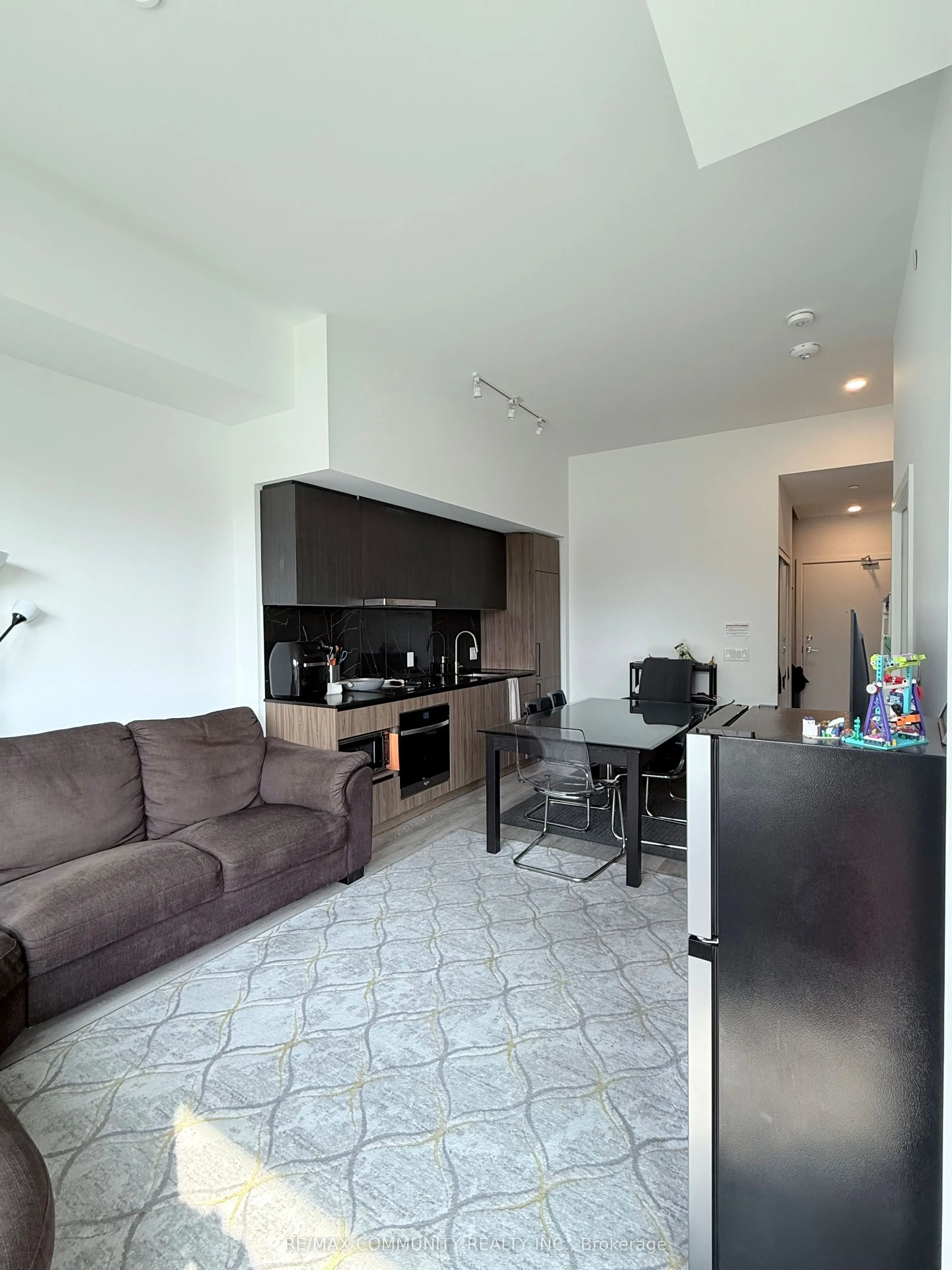 Property For Lease | W13586346